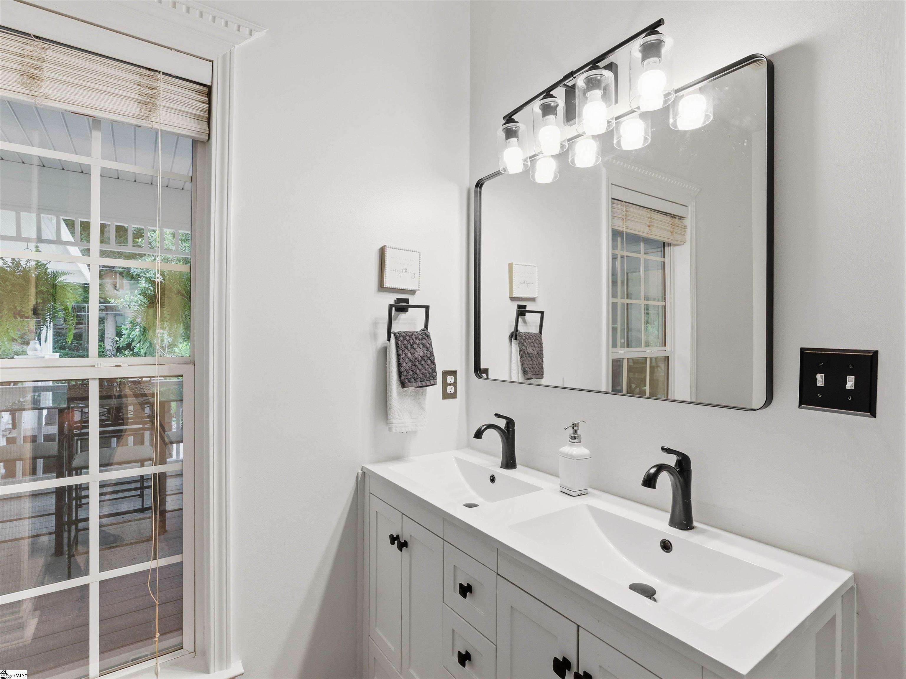 2 Lotus Court Greenville, SC 29609