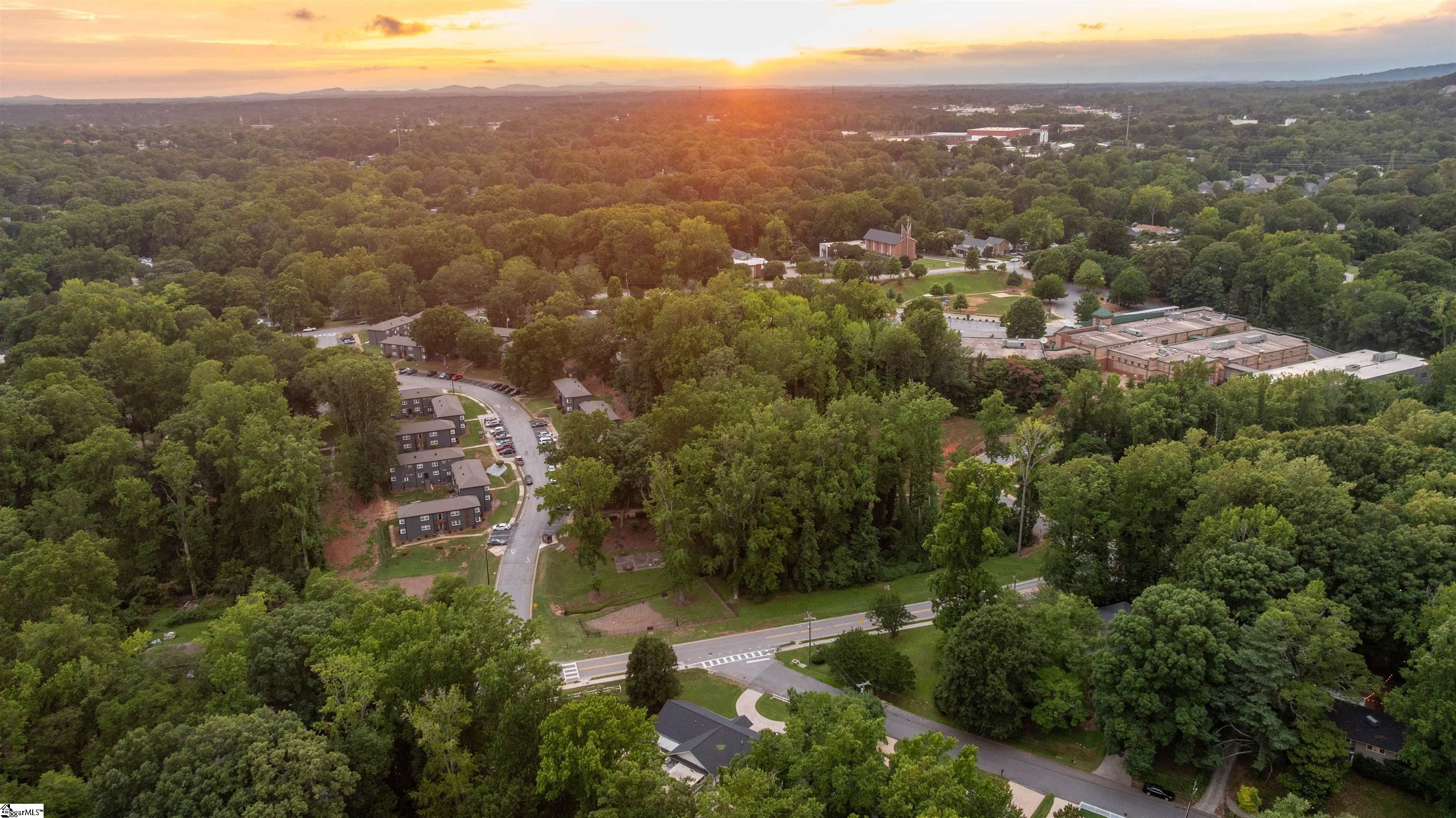 2 Lotus Court Greenville, SC 29609