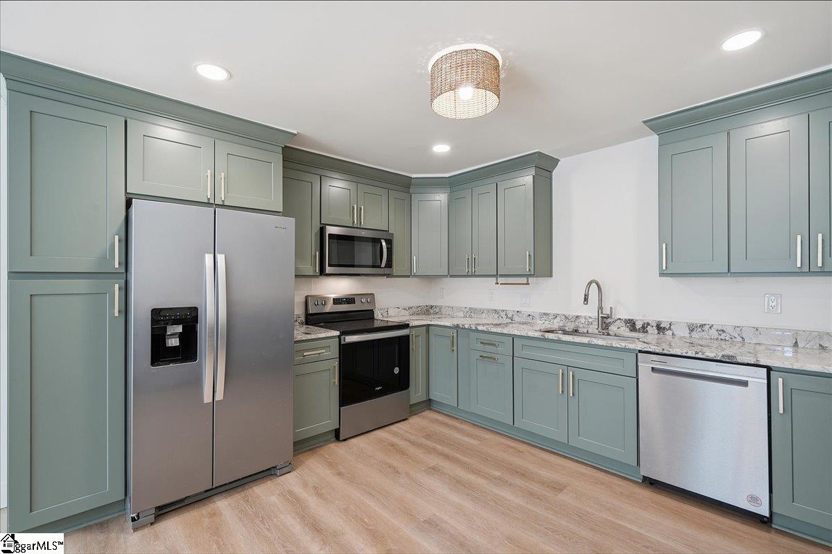 102 Terrace Circle Simpsonville, SC 29681