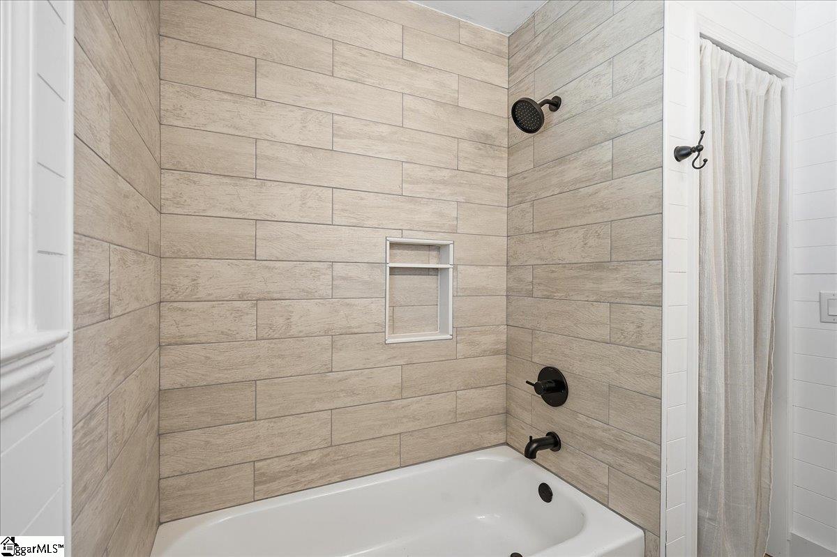 102 Terrace Circle Simpsonville, SC 29681