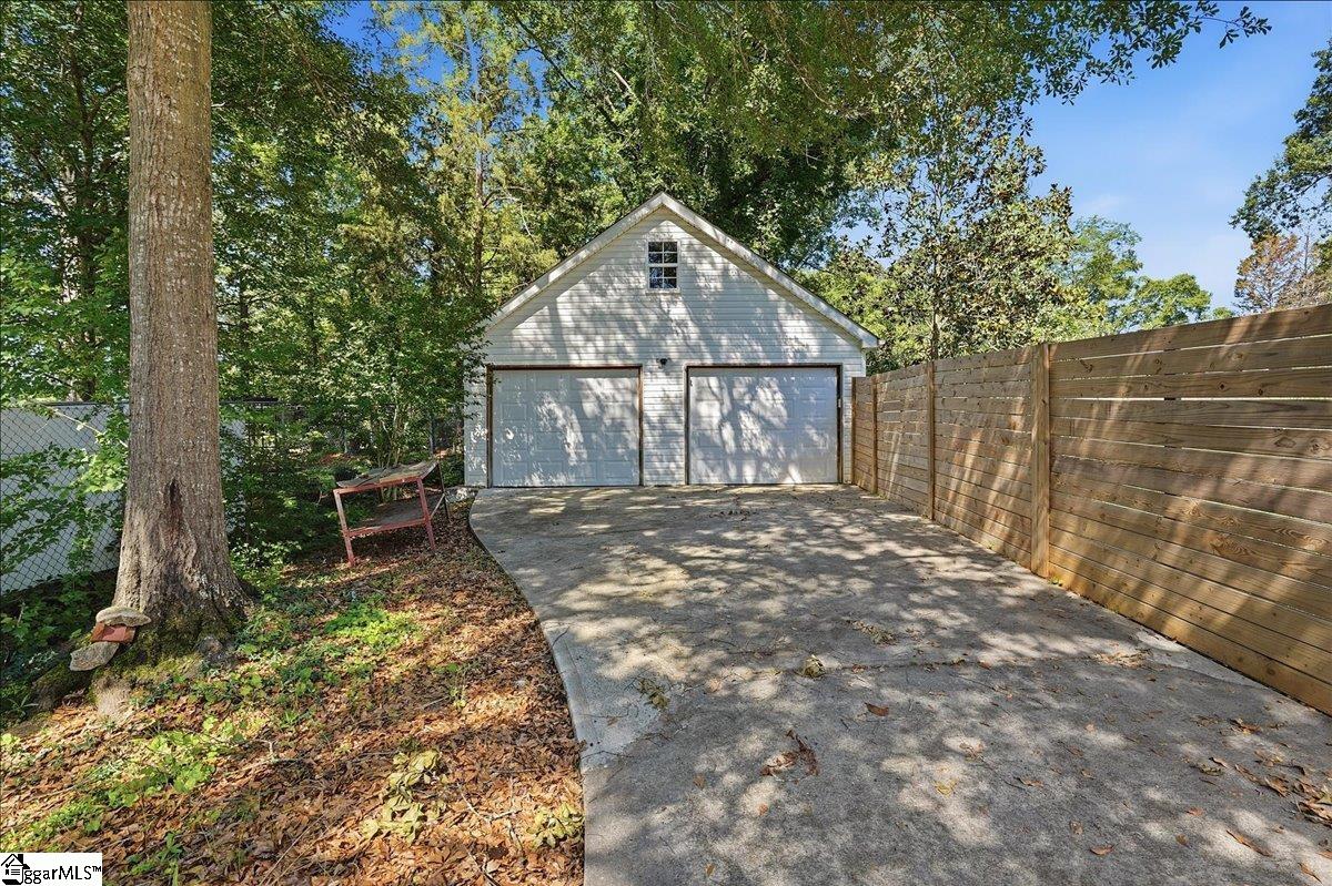 102 Terrace Circle Simpsonville, SC 29681