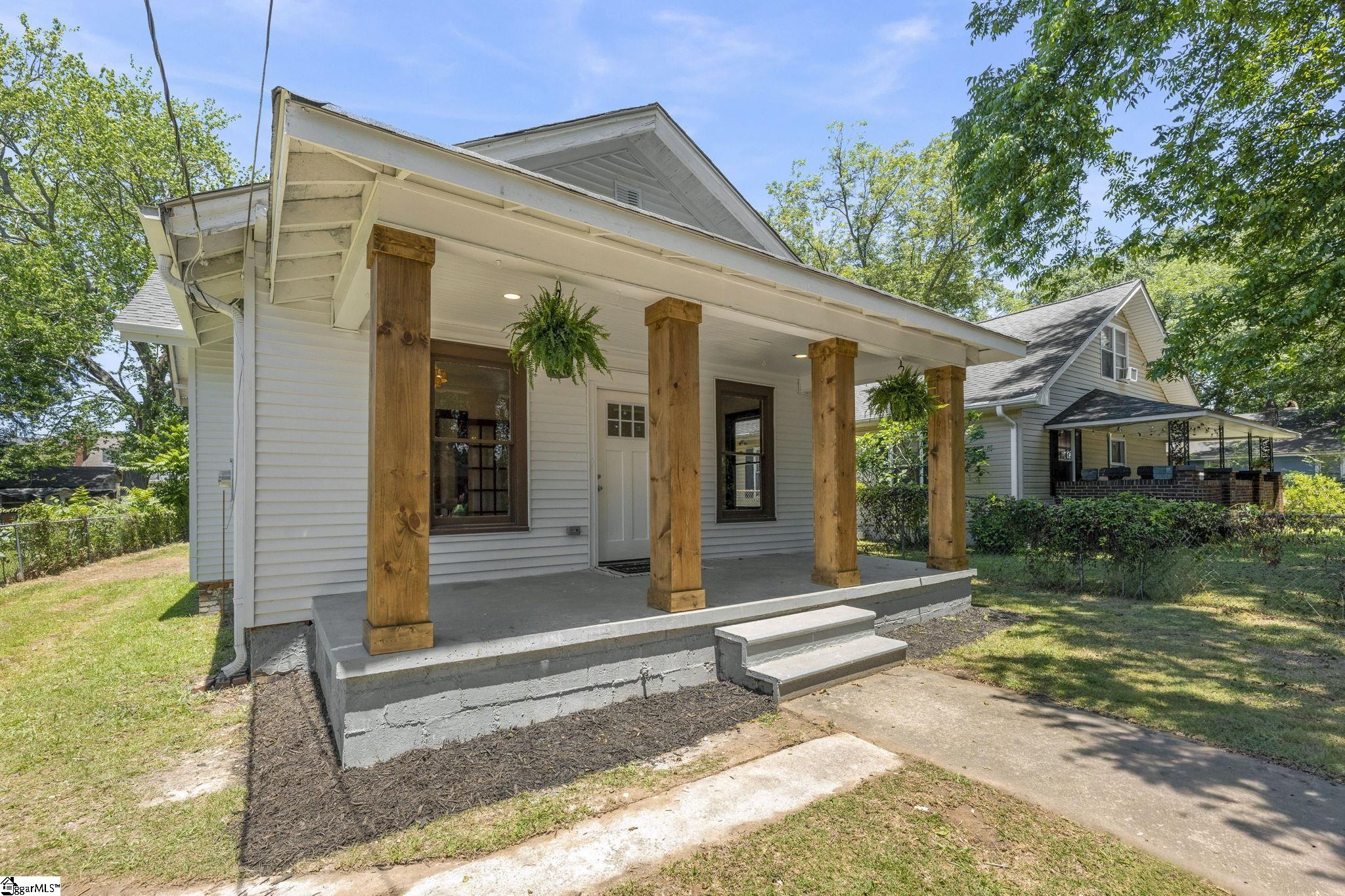 8 Bragg Street Greenville, SC 29611