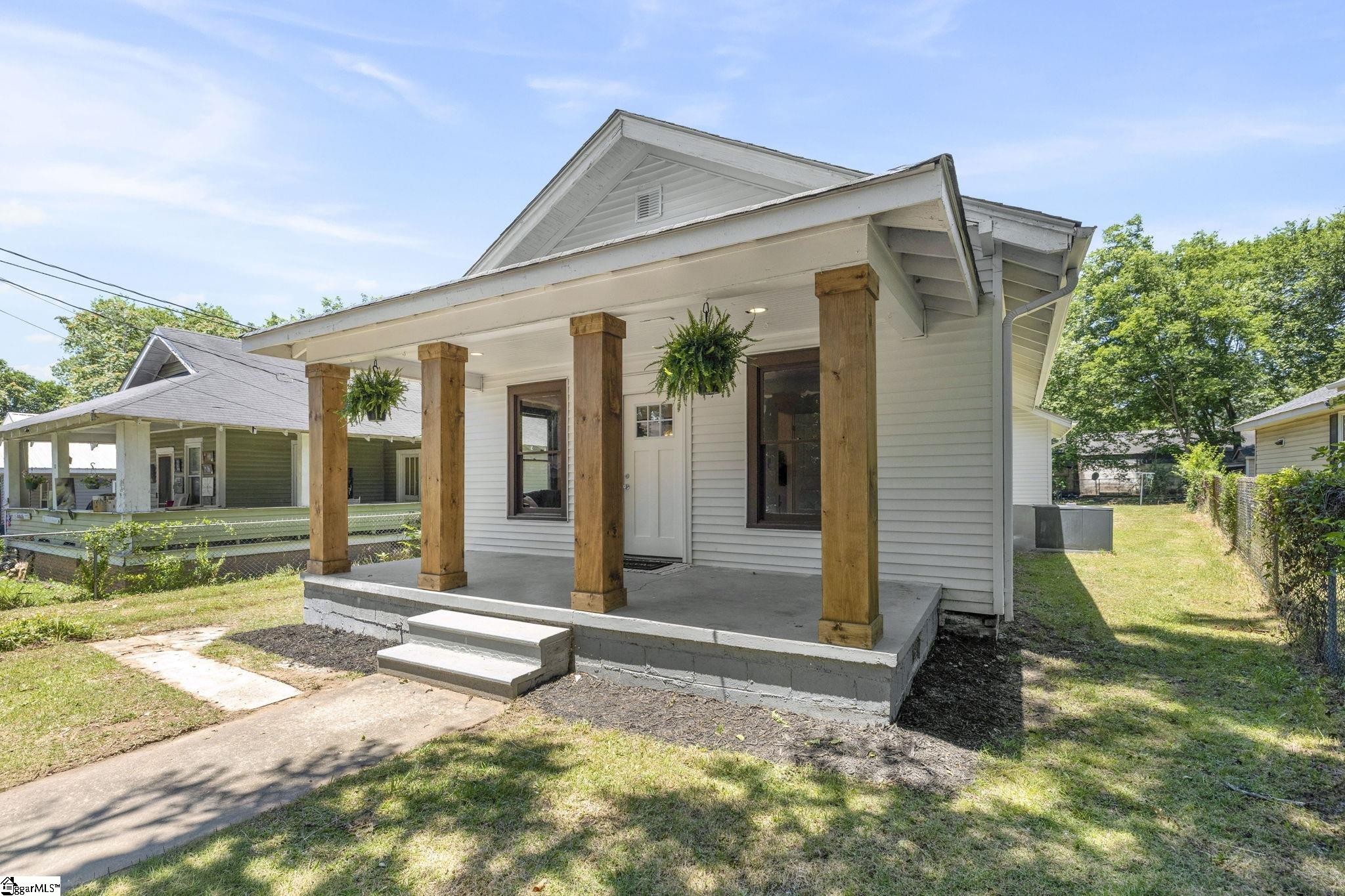 8 Bragg Street Greenville, SC 29611