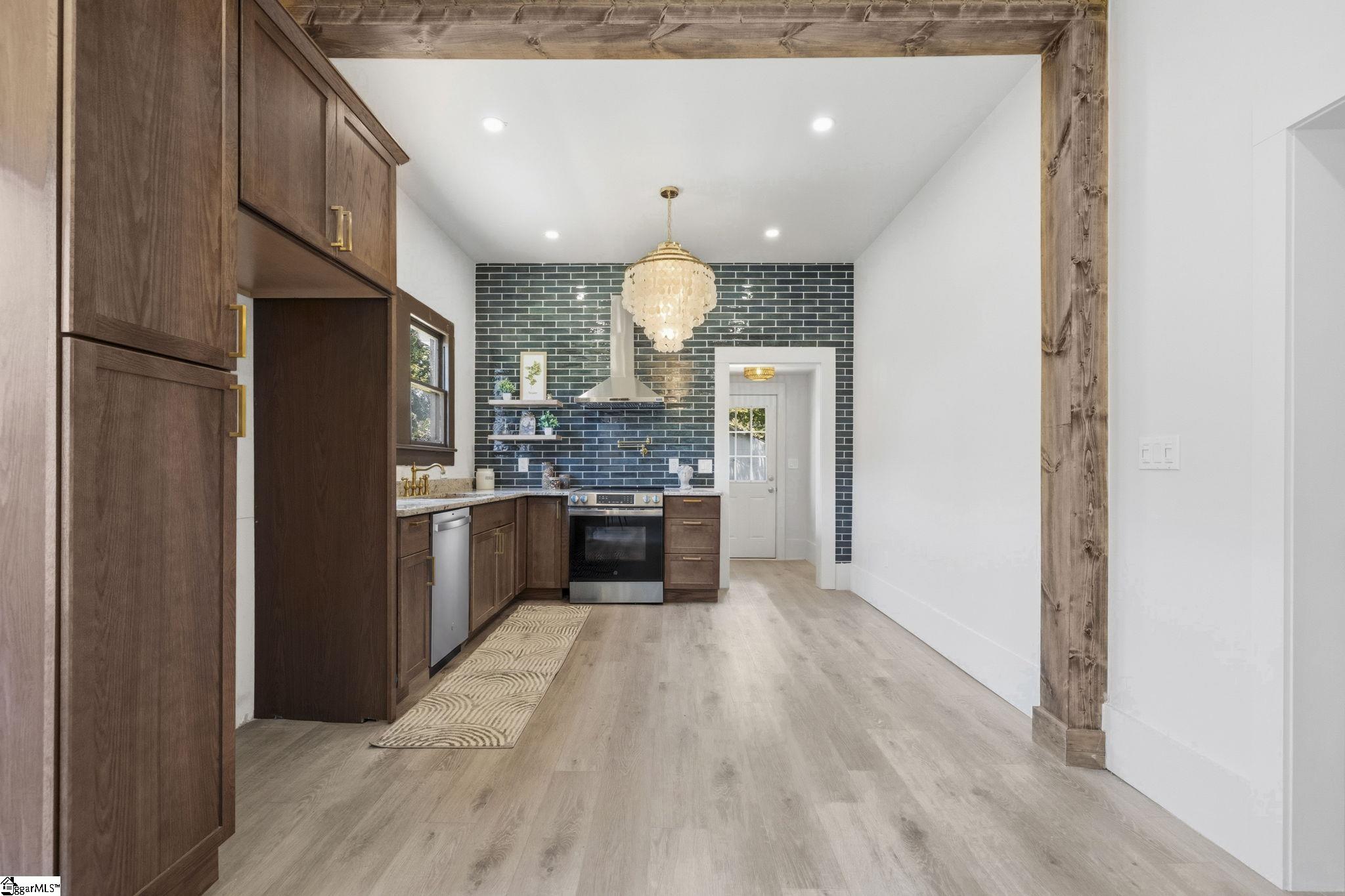 8 Bragg Street Greenville, SC 29611