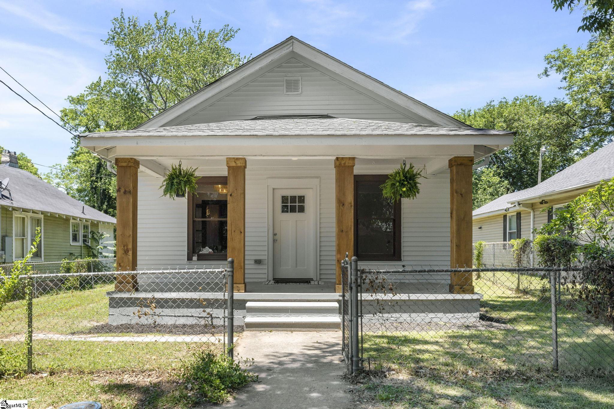 8 Bragg Street Greenville, SC 29611
