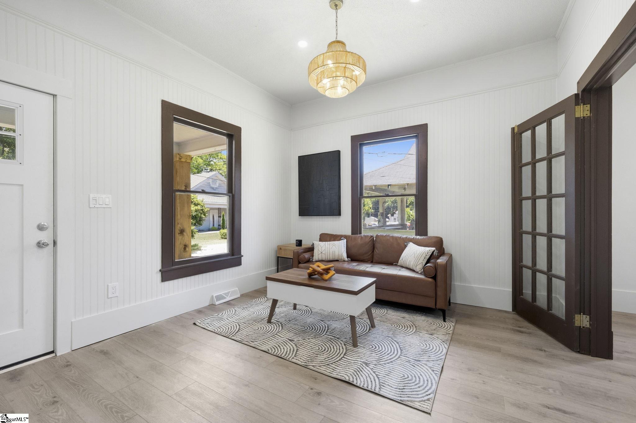 8 Bragg Street Greenville, SC 29611