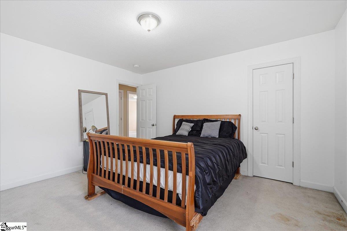 116 Kingsdale Court Simpsonville, SC 29680