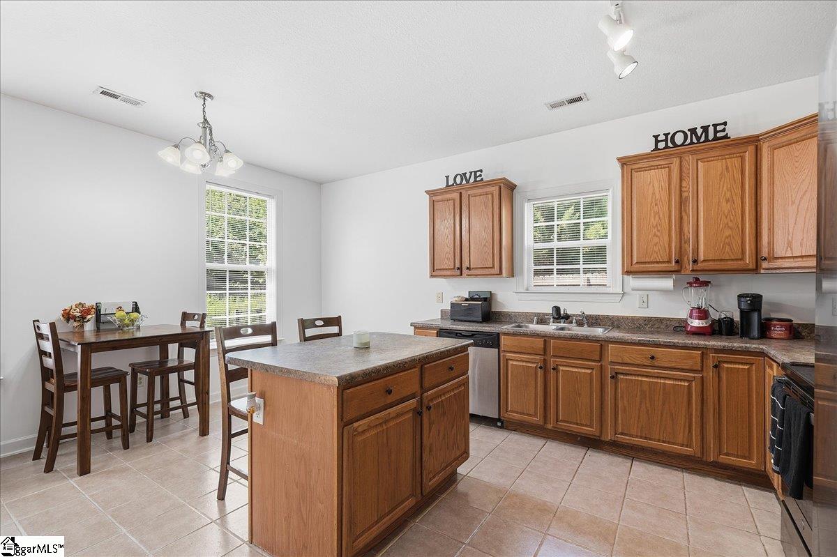 116 Kingsdale Court Simpsonville, SC 29680