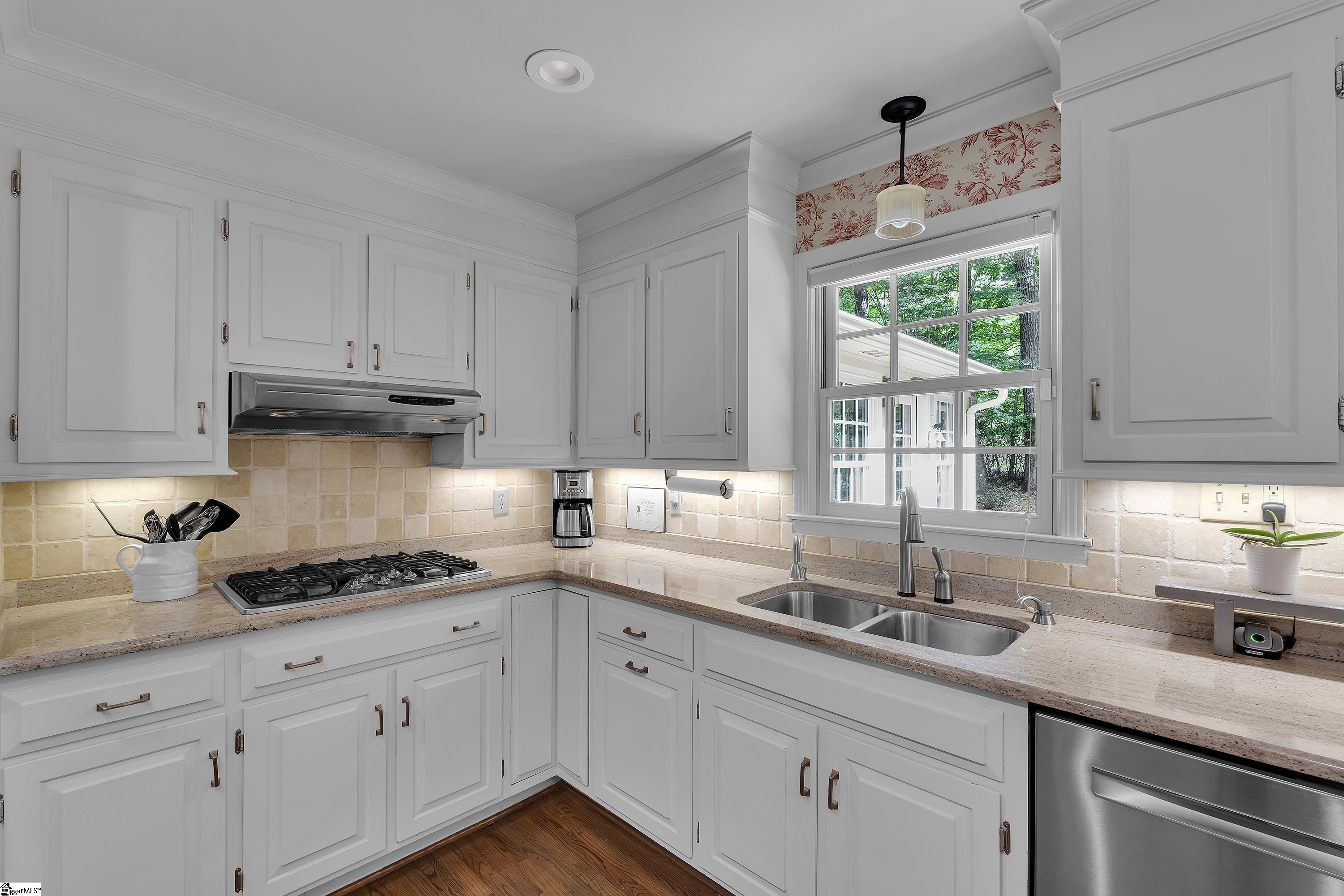 28 Rocky Creek Lane Greenville, SC 29615