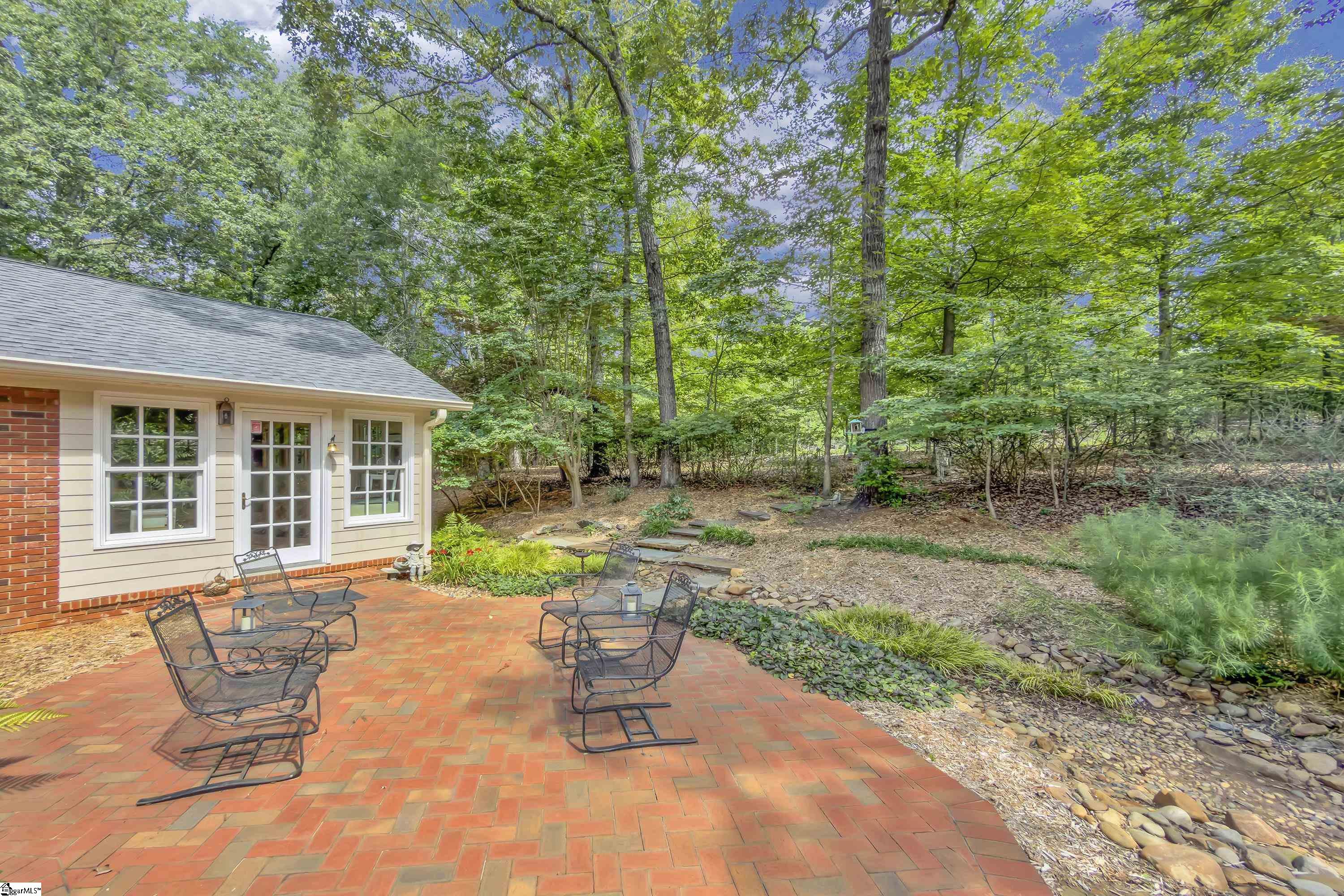28 Rocky Creek Lane Greenville, SC 29615