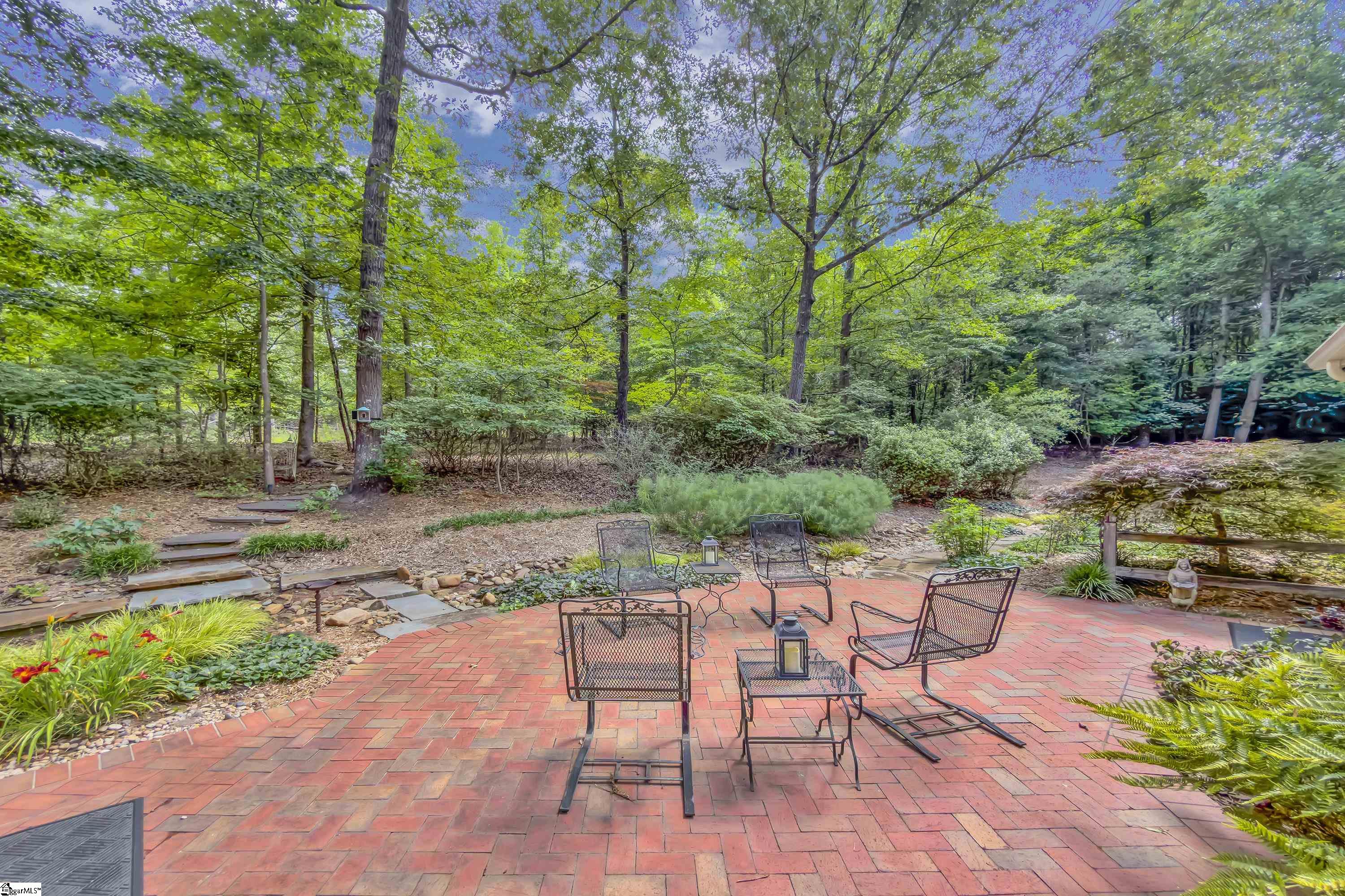 28 Rocky Creek Lane Greenville, SC 29615