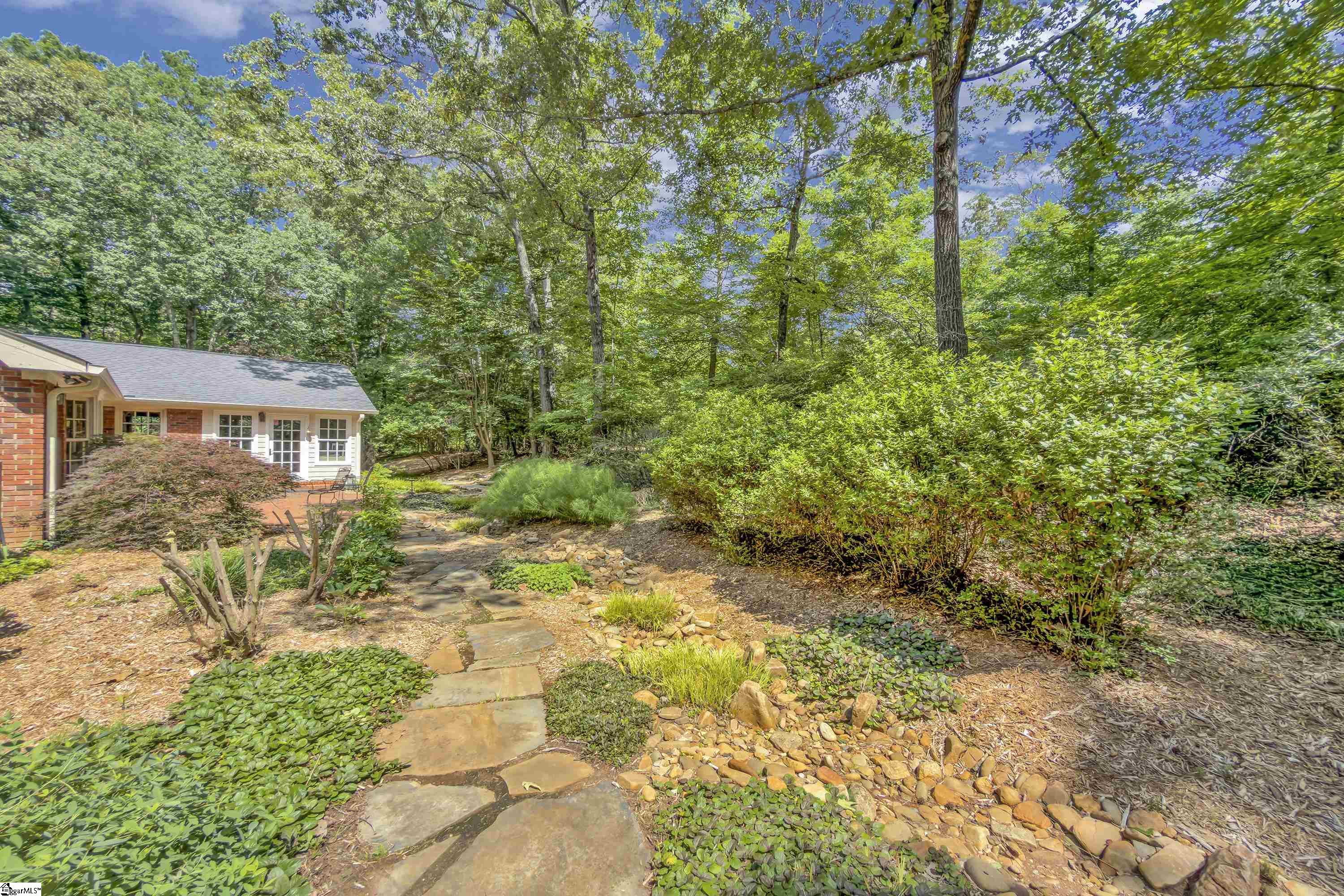 28 Rocky Creek Lane Greenville, SC 29615