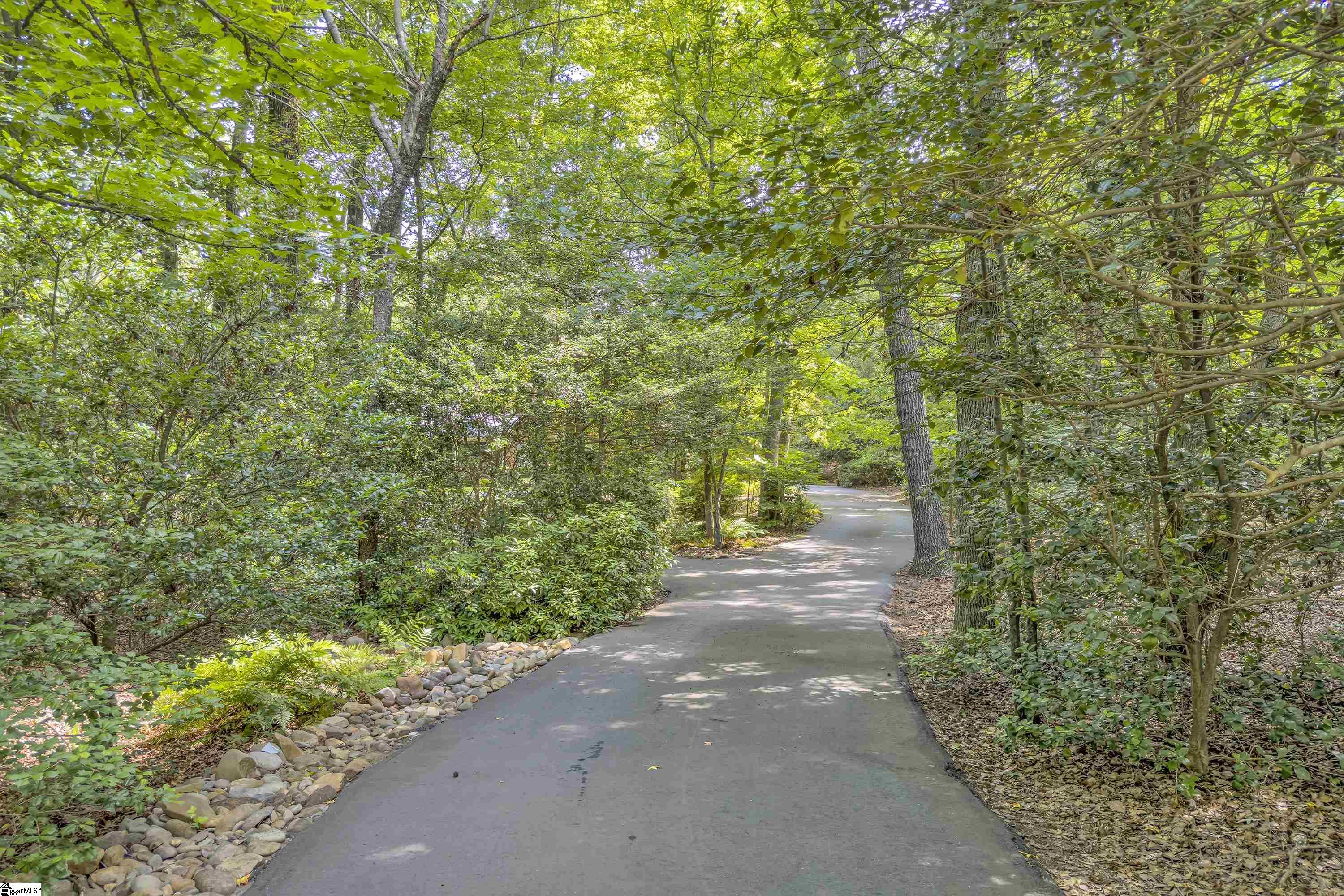 28 Rocky Creek Lane Greenville, SC 29615