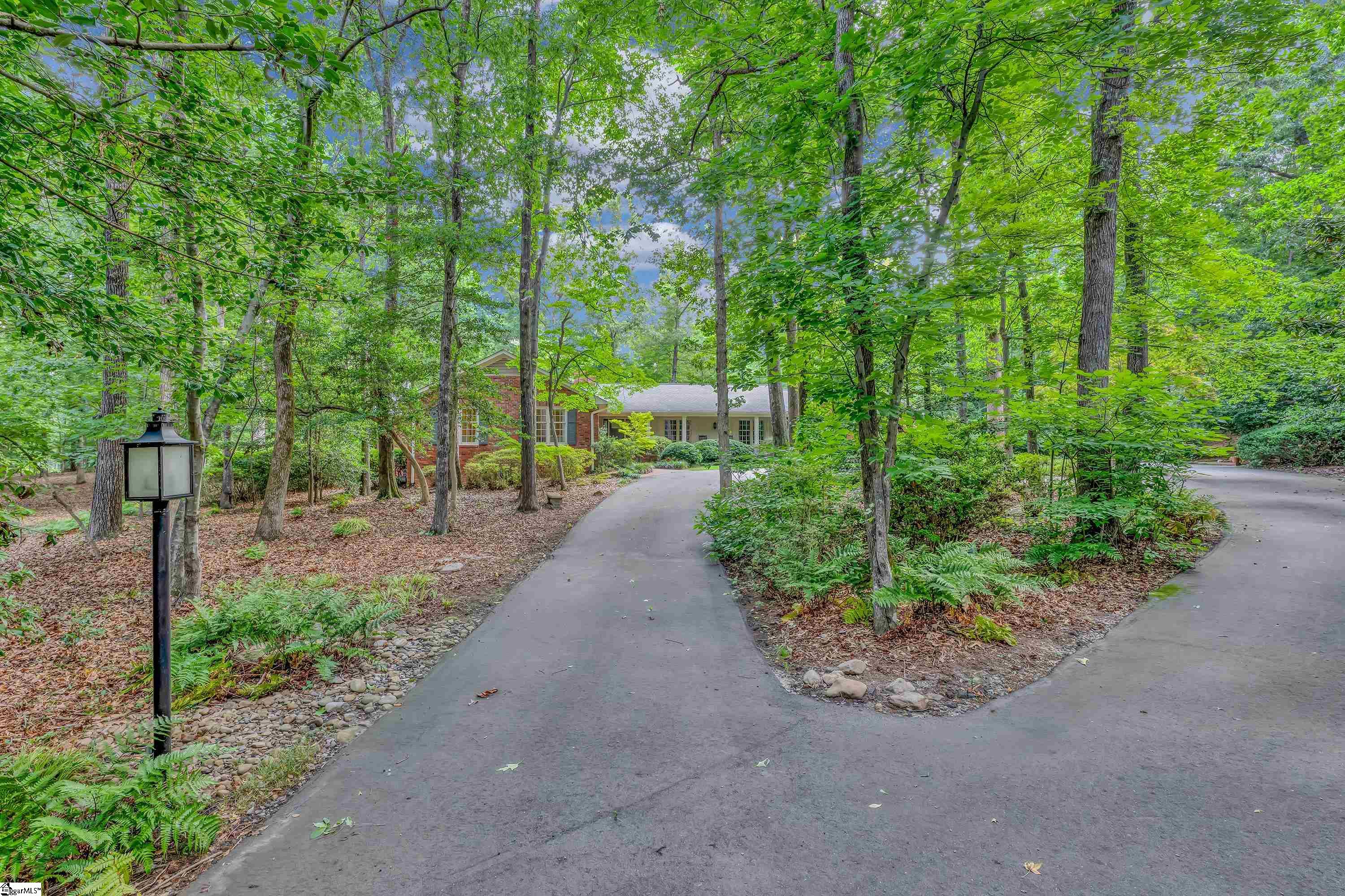 28 Rocky Creek Lane Greenville, SC 29615