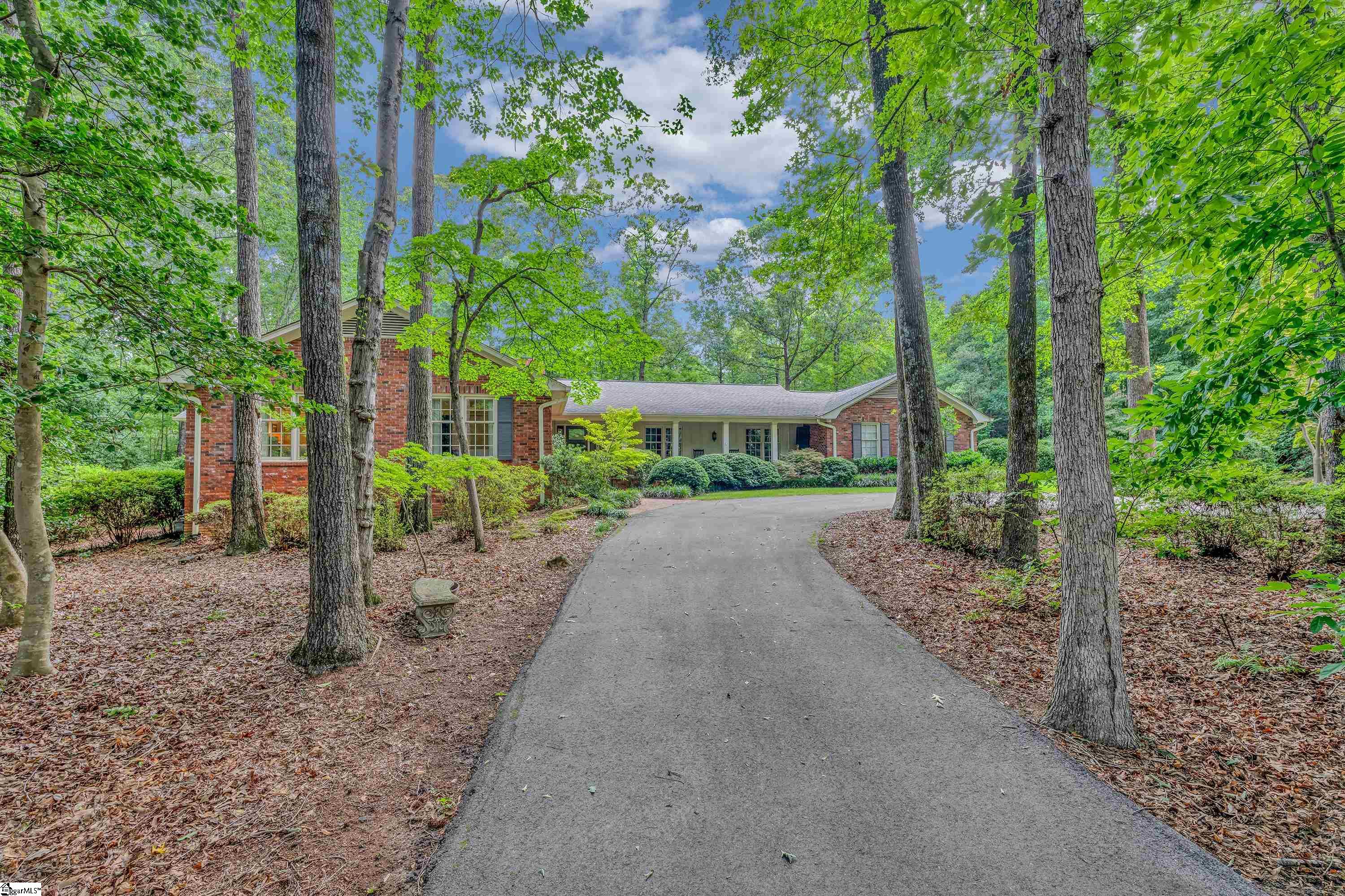 28 Rocky Creek Lane Greenville, SC 29615