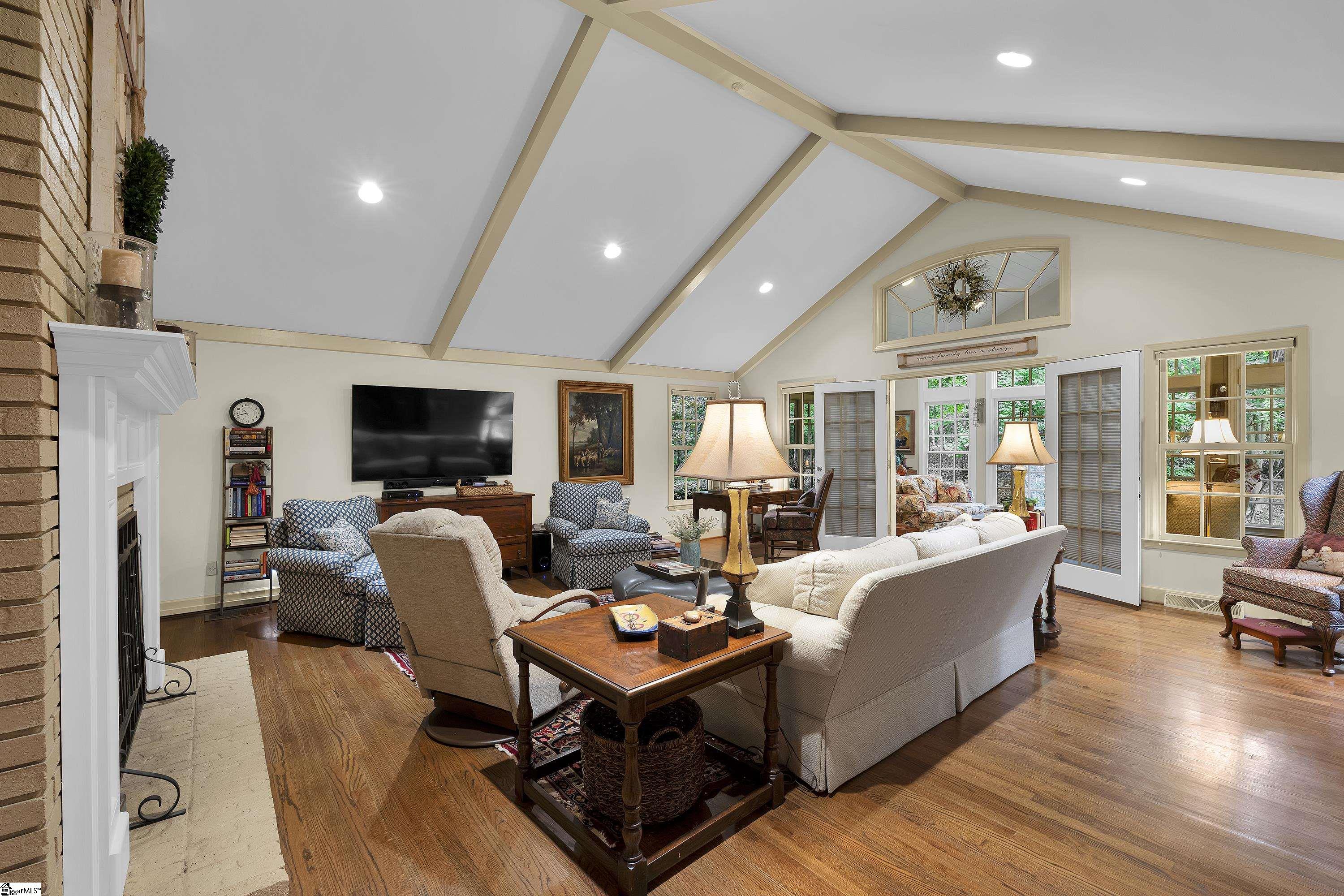 28 Rocky Creek Lane Greenville, SC 29615