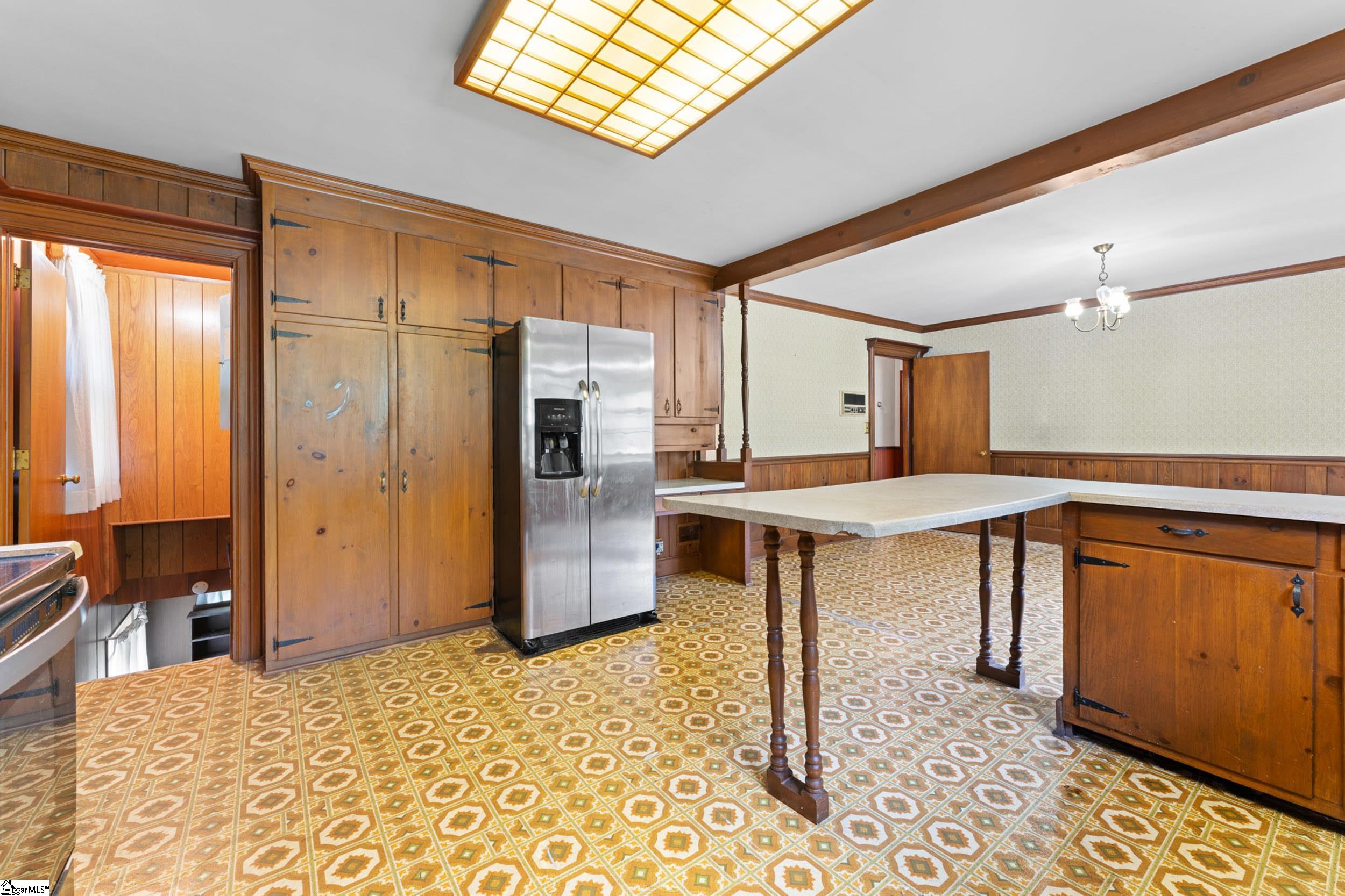 210 N Rockview Drive Greenville, SC 29609