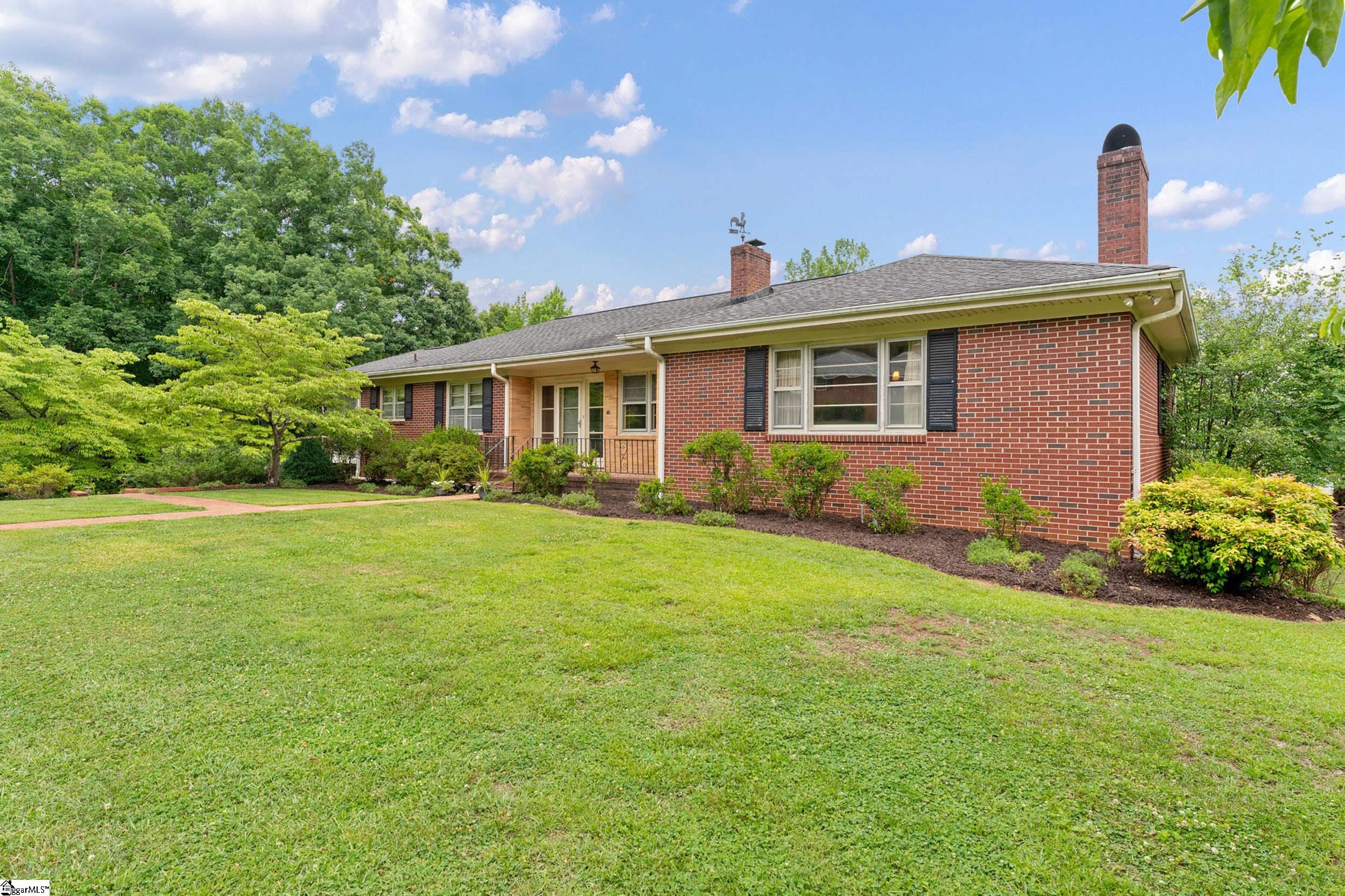 210 N Rockview Drive Greenville, SC 29609