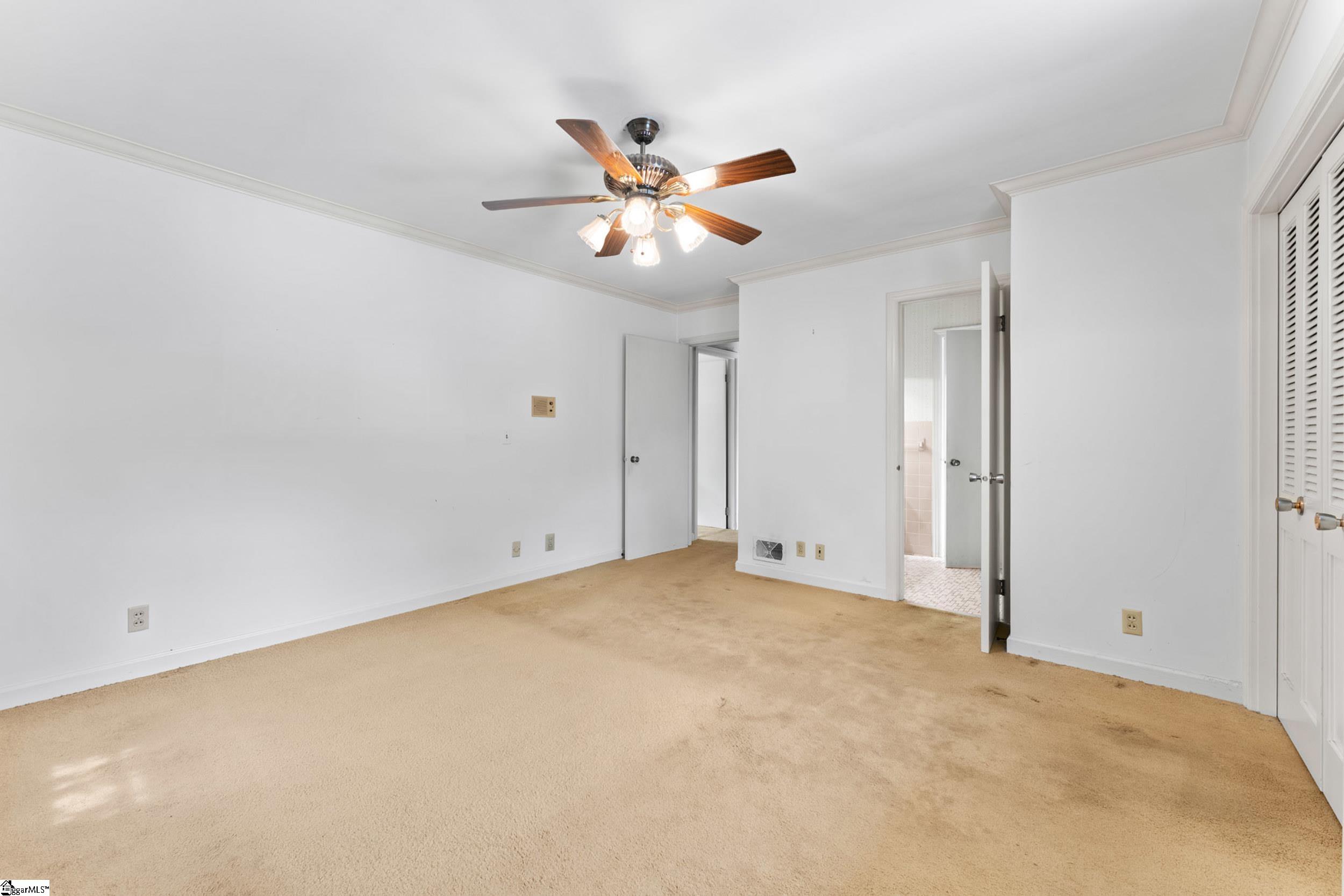 210 N Rockview Drive Greenville, SC 29609