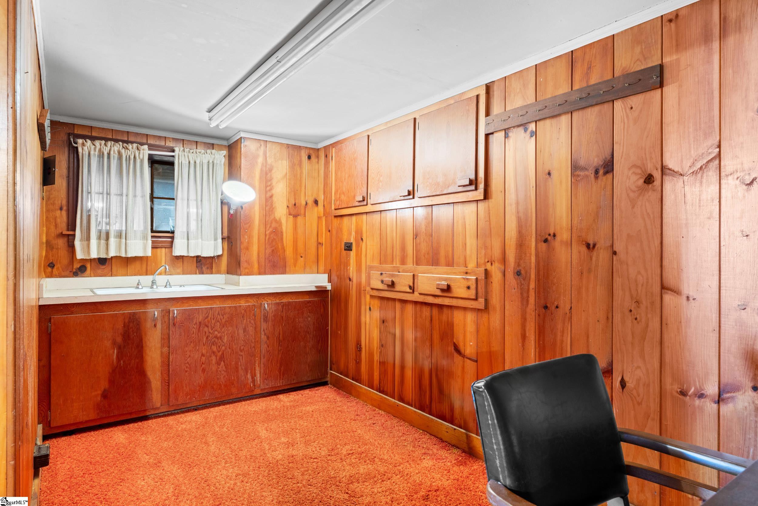 210 N Rockview Drive Greenville, SC 29609