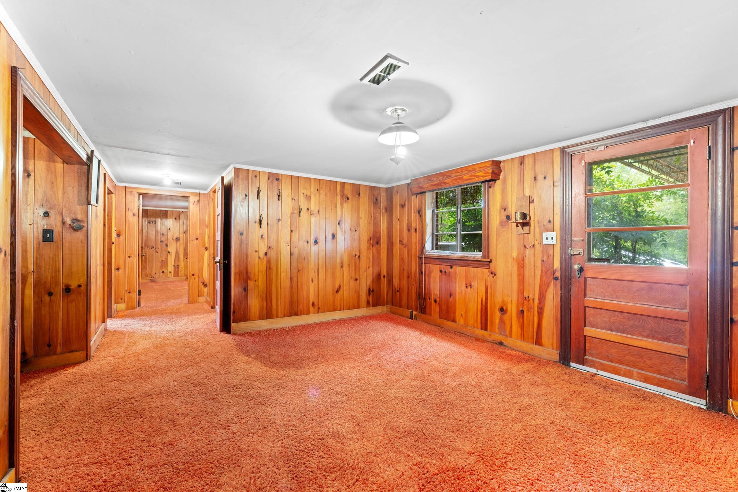 210 N Rockview Drive Greenville, SC 29609