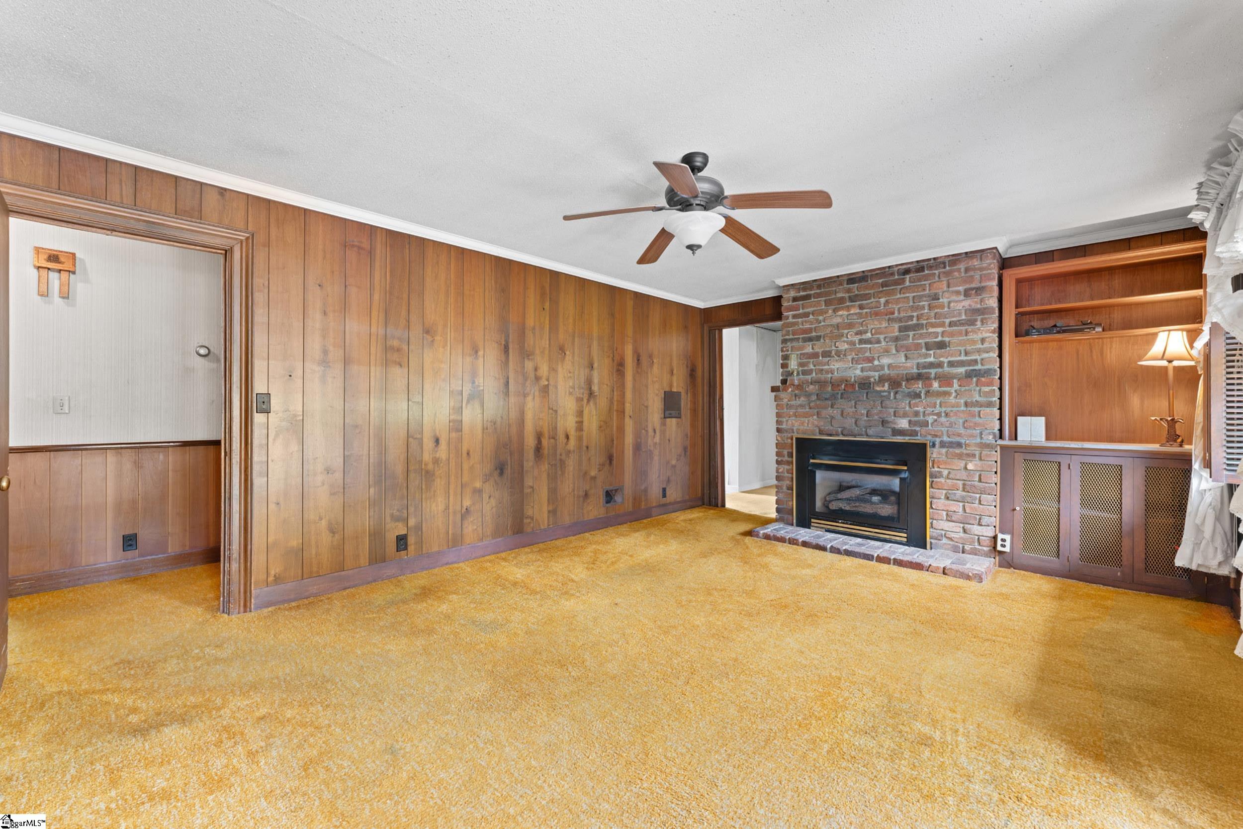 210 N Rockview Drive Greenville, SC 29609