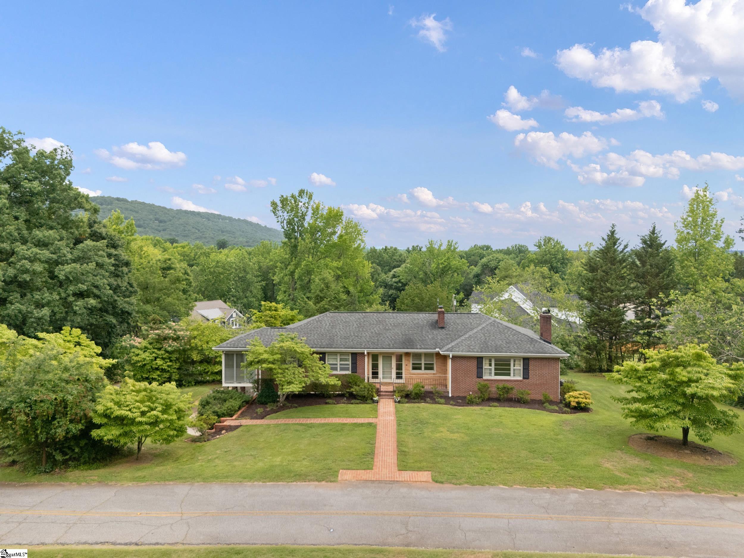 210 N Rockview Drive Greenville, SC 29609