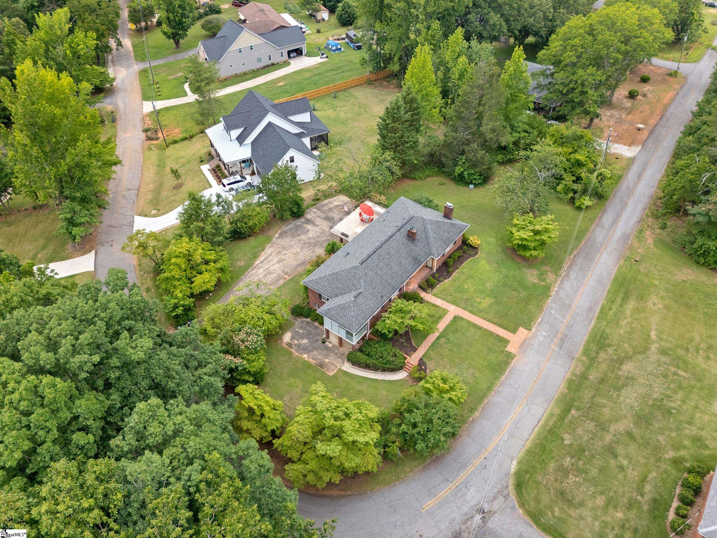 210 N Rockview Drive Greenville, SC 29609