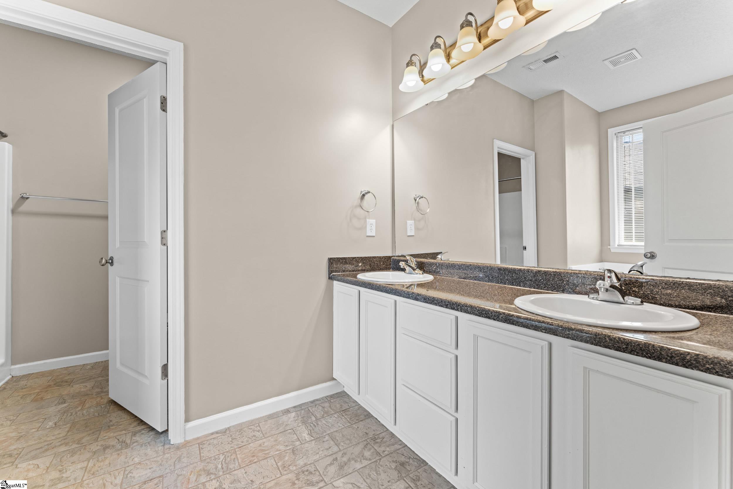 15 Alderwood Court Taylors, SC 29687