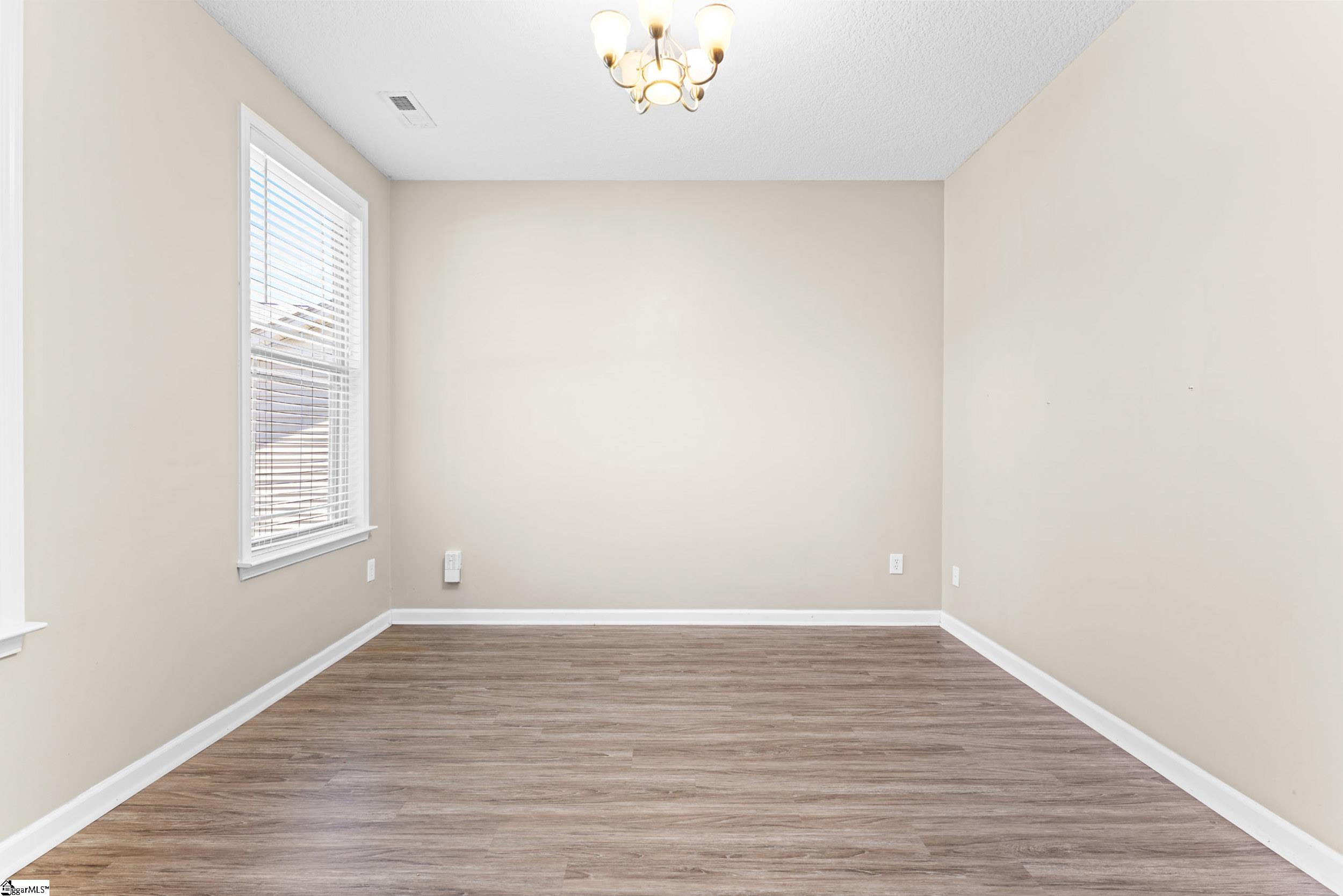 15 Alderwood Court Taylors, SC 29687