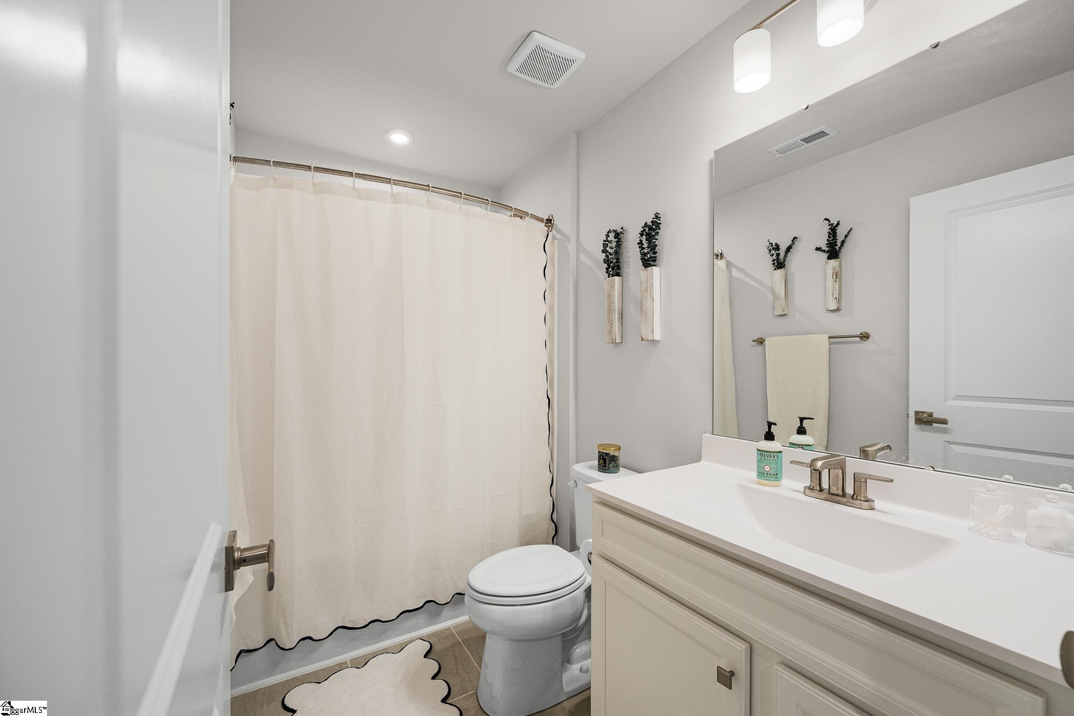 186 Rhodell Lane Greenville, SC 29605-6350