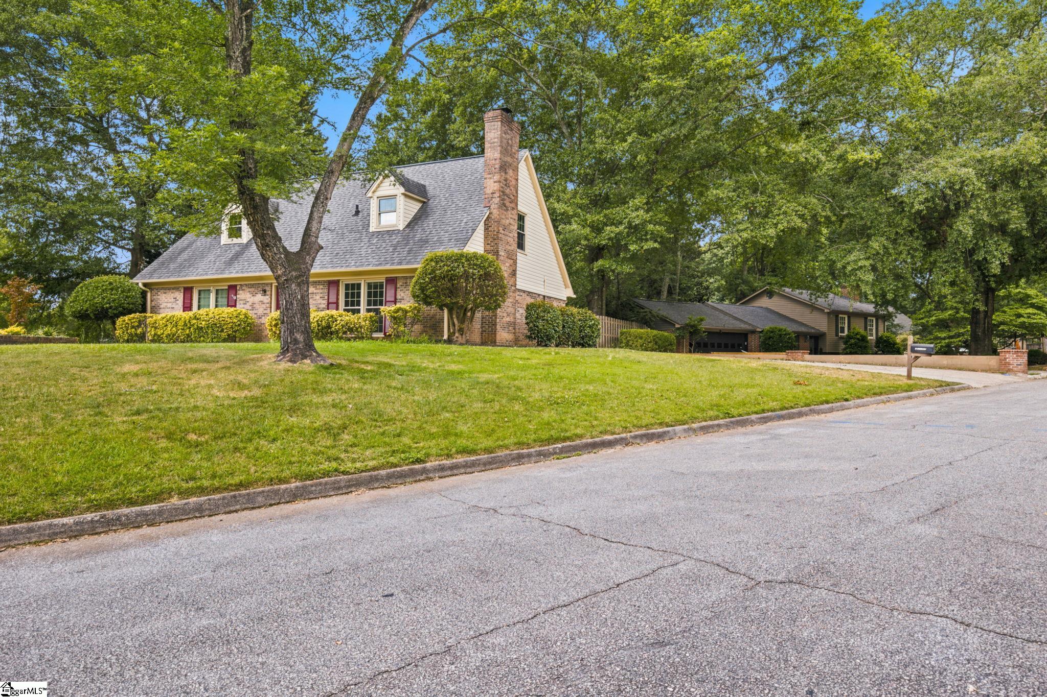 1 Bellamy Court Taylors, SC 29687-4322