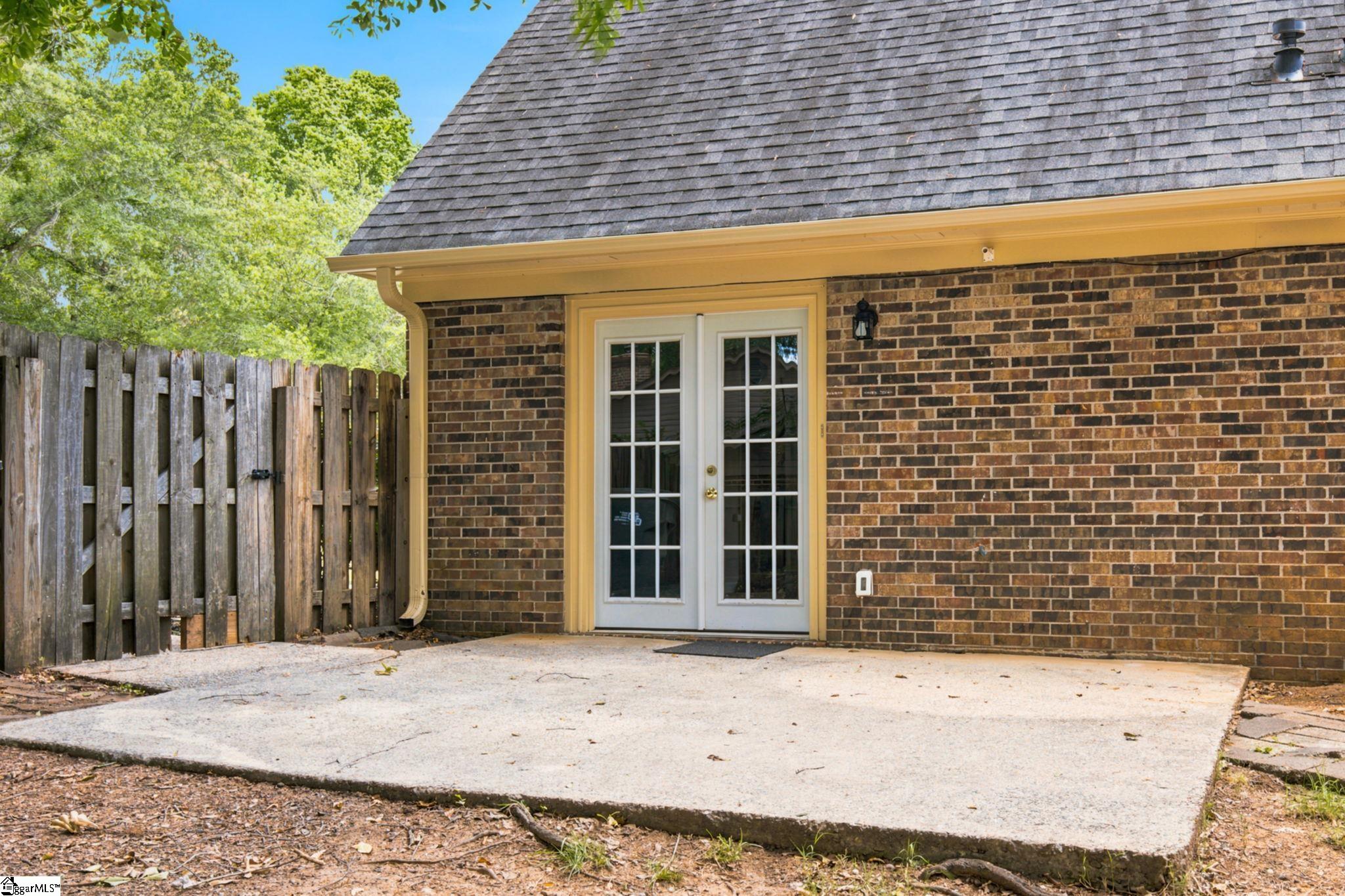 1 Bellamy Court Taylors, SC 29687-4322