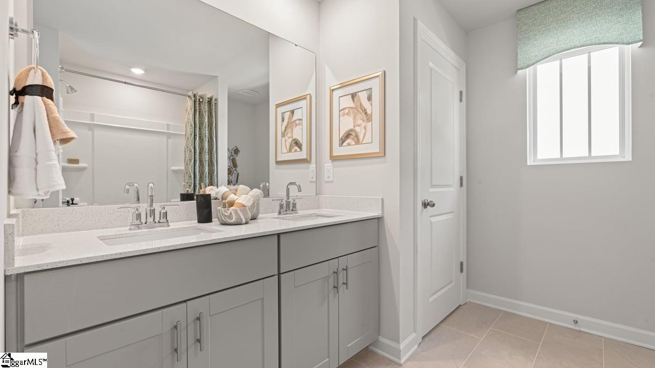119 Gibbon Way Gray Court, SC 29645