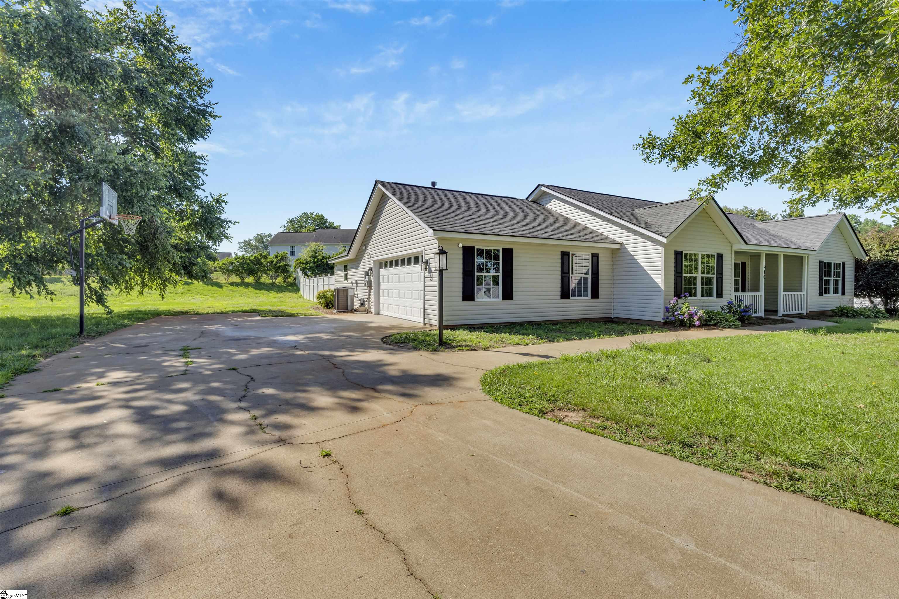 410 Benjamin Reid Court Duncan, SC 29334