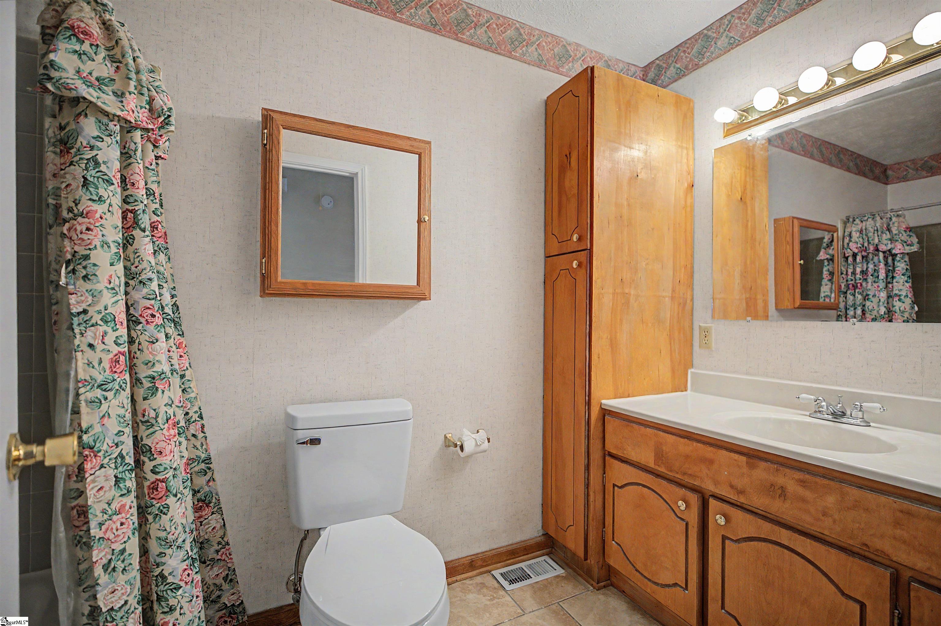 115 Brunson Drive Pickens, SC 29671