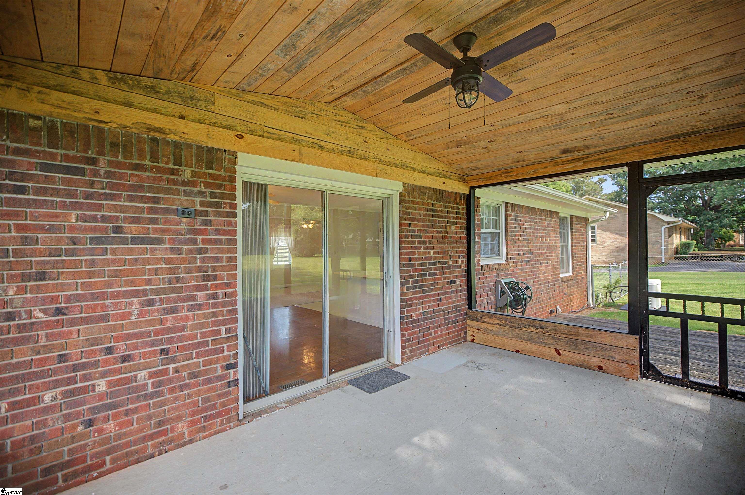 115 Brunson Drive Pickens, SC 29671