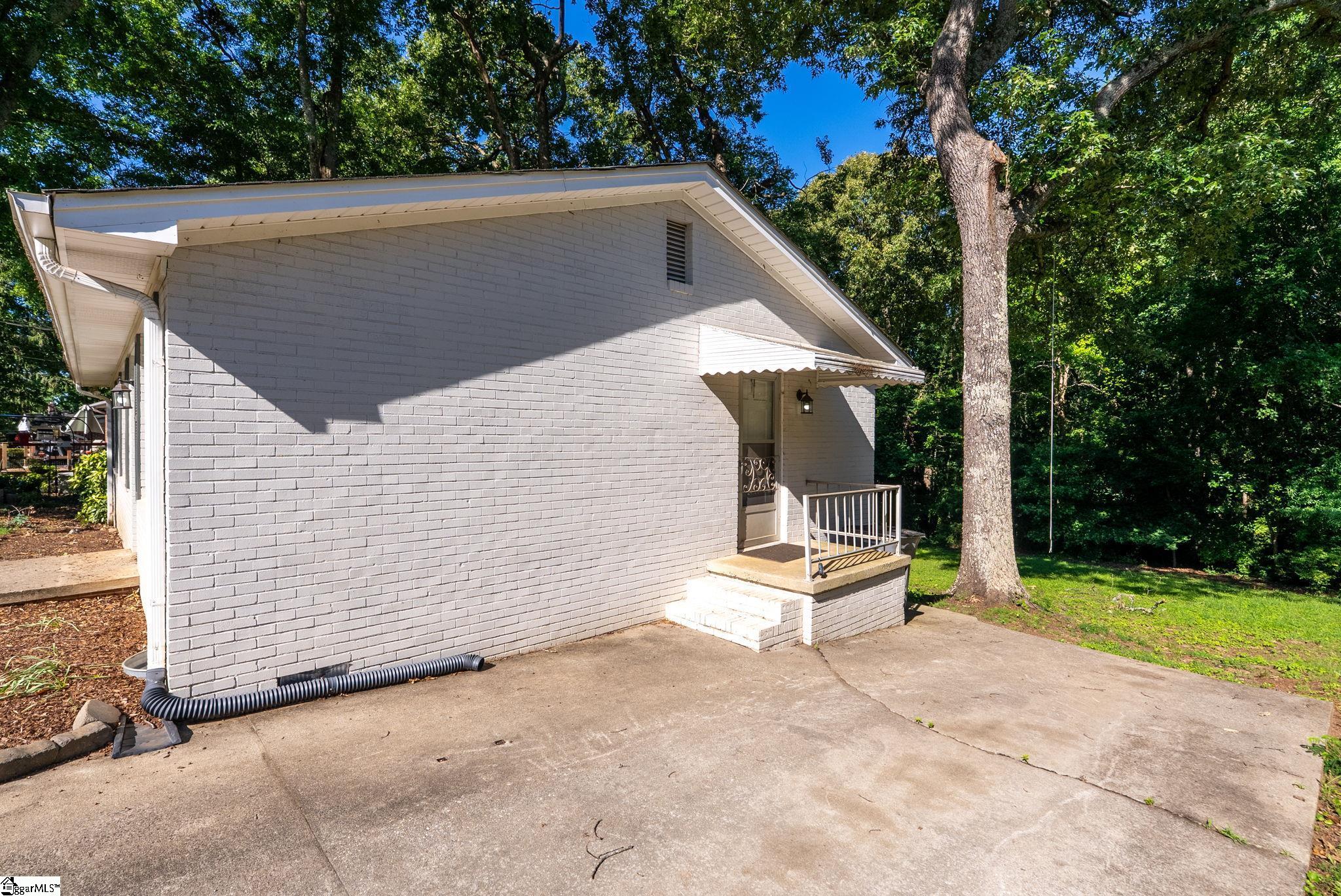 116 W Decatur Street Greenville, SC 29617