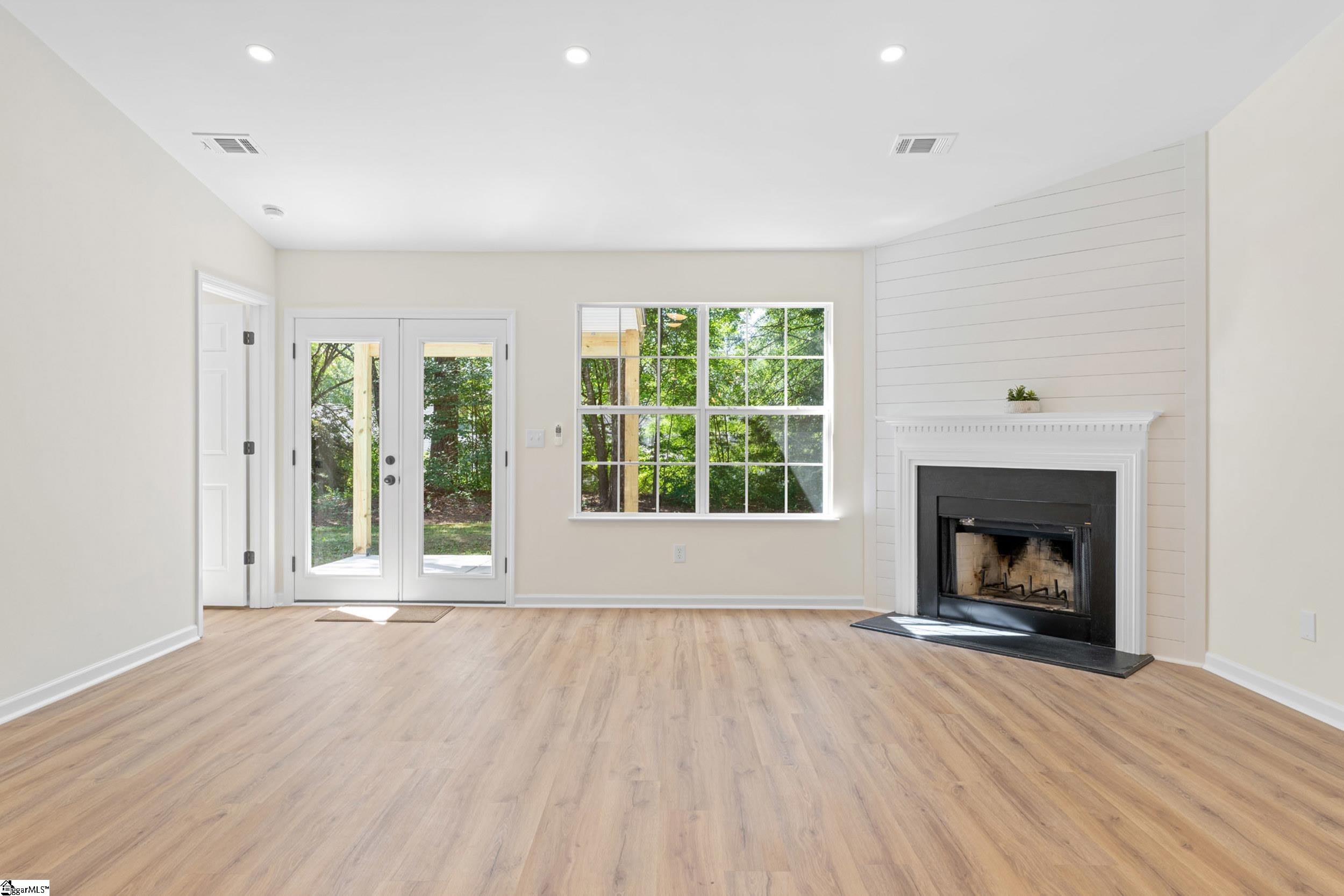 8 Kalmia Court Greenville, SC 29605