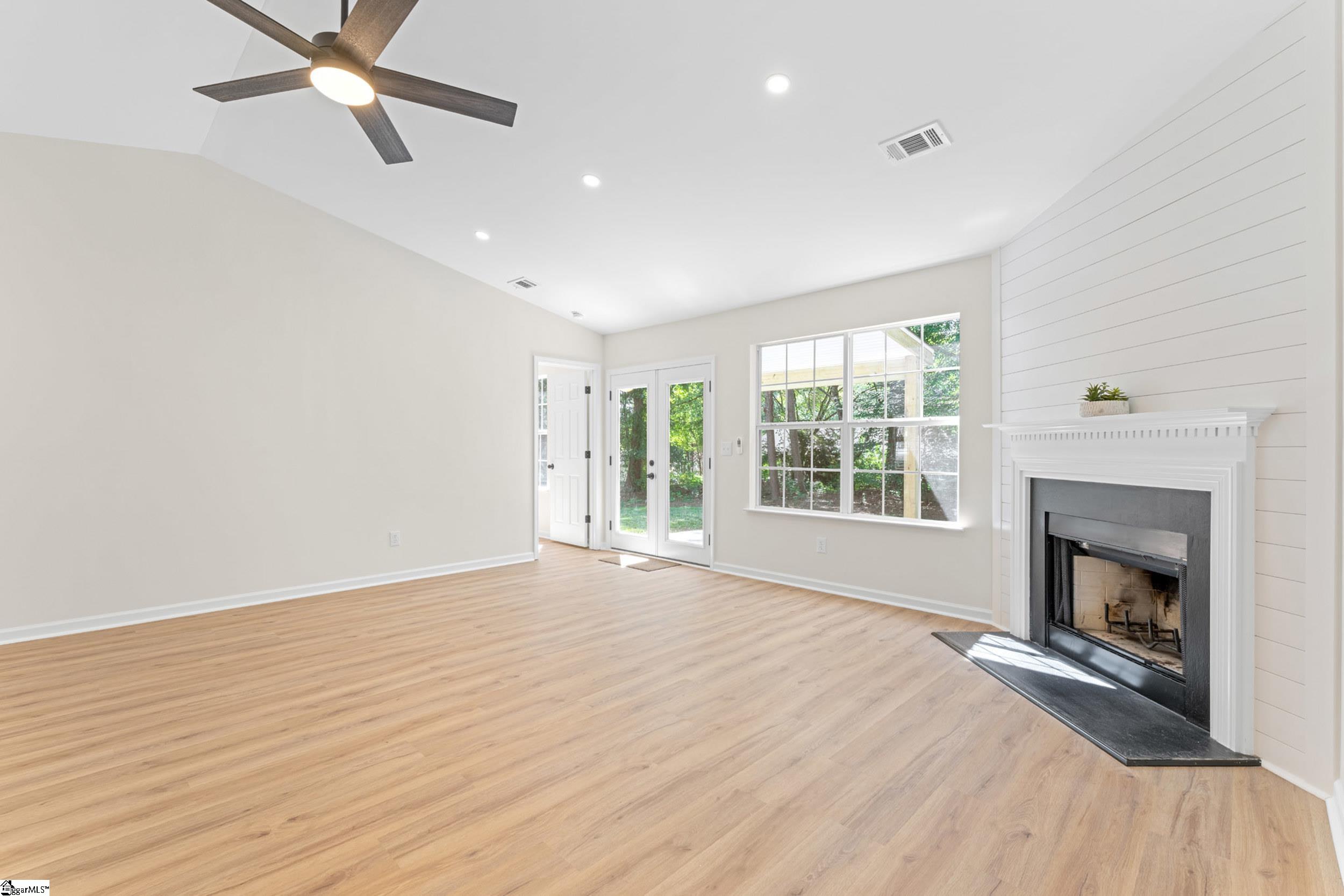 8 Kalmia Court Greenville, SC 29605