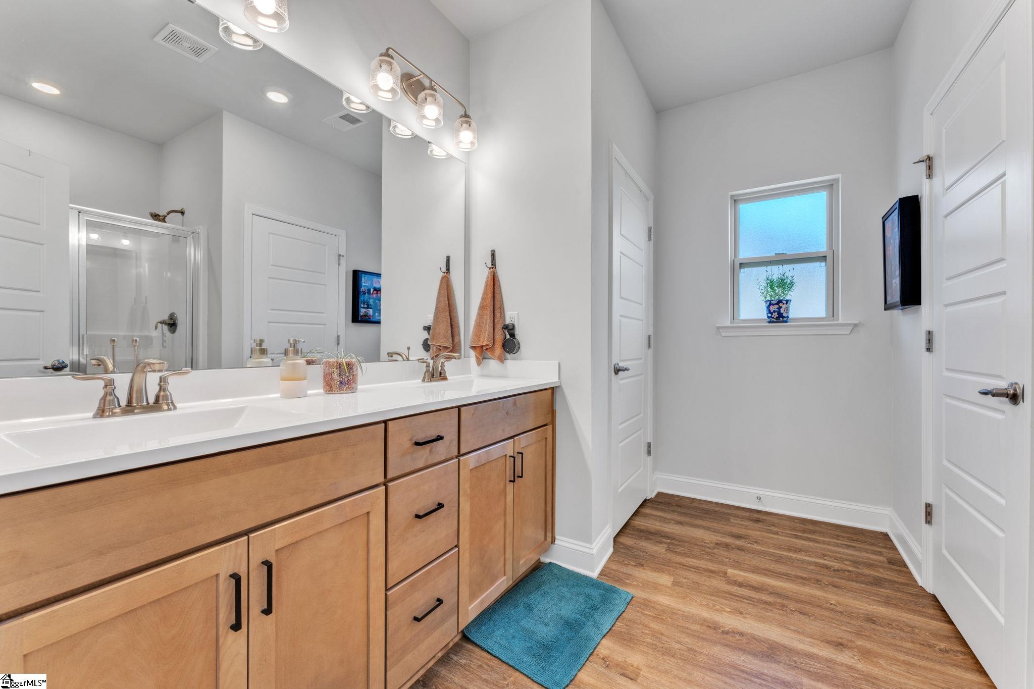30 Woodcross Drive Simpsonville, SC 29681