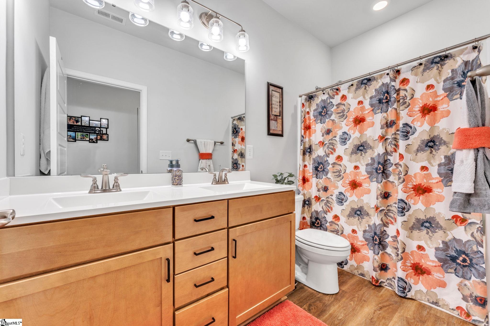 30 Woodcross Drive Simpsonville, SC 29681