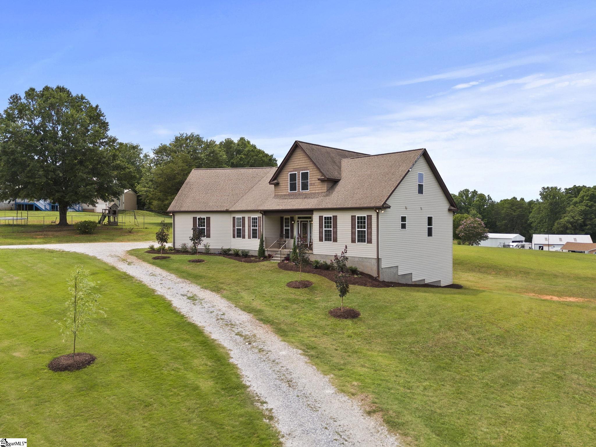 210 Rutledge Lake Road Greenville, SC 29617
