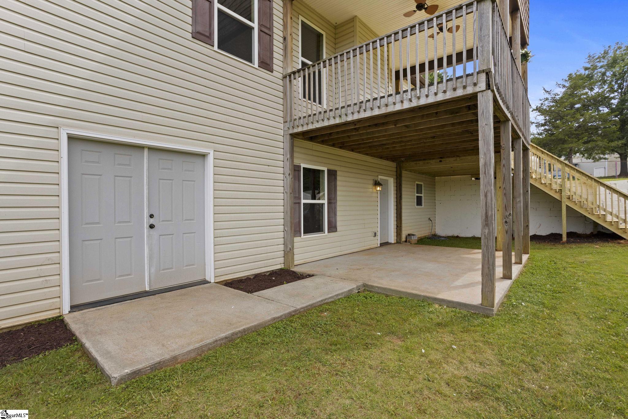 210 Rutledge Lake Road Greenville, SC 29617