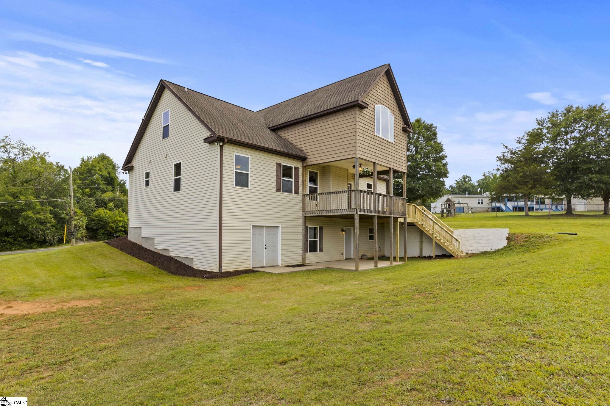 210 Rutledge Lake Road Greenville, SC 29617