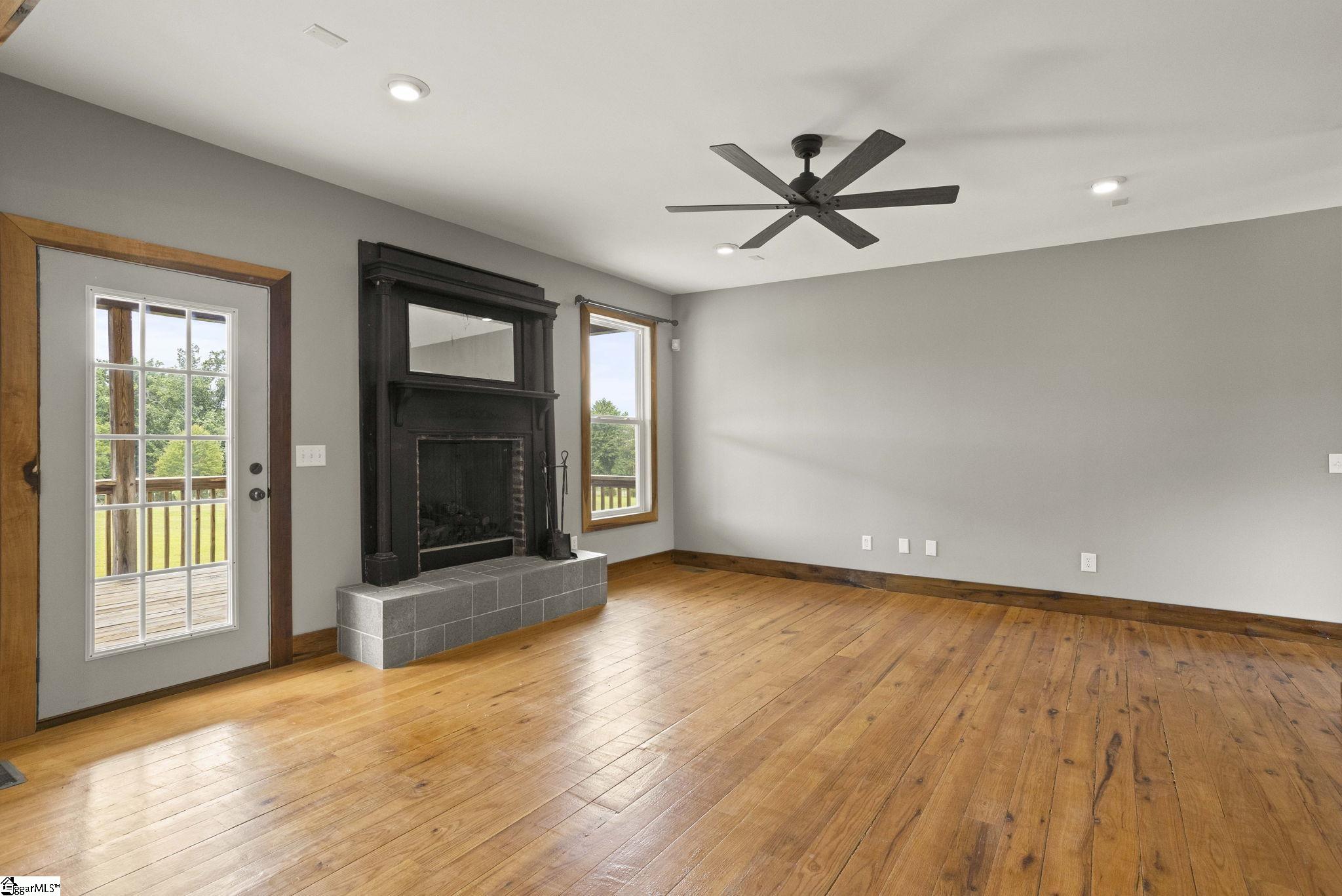 210 Rutledge Lake Road Greenville, SC 29617