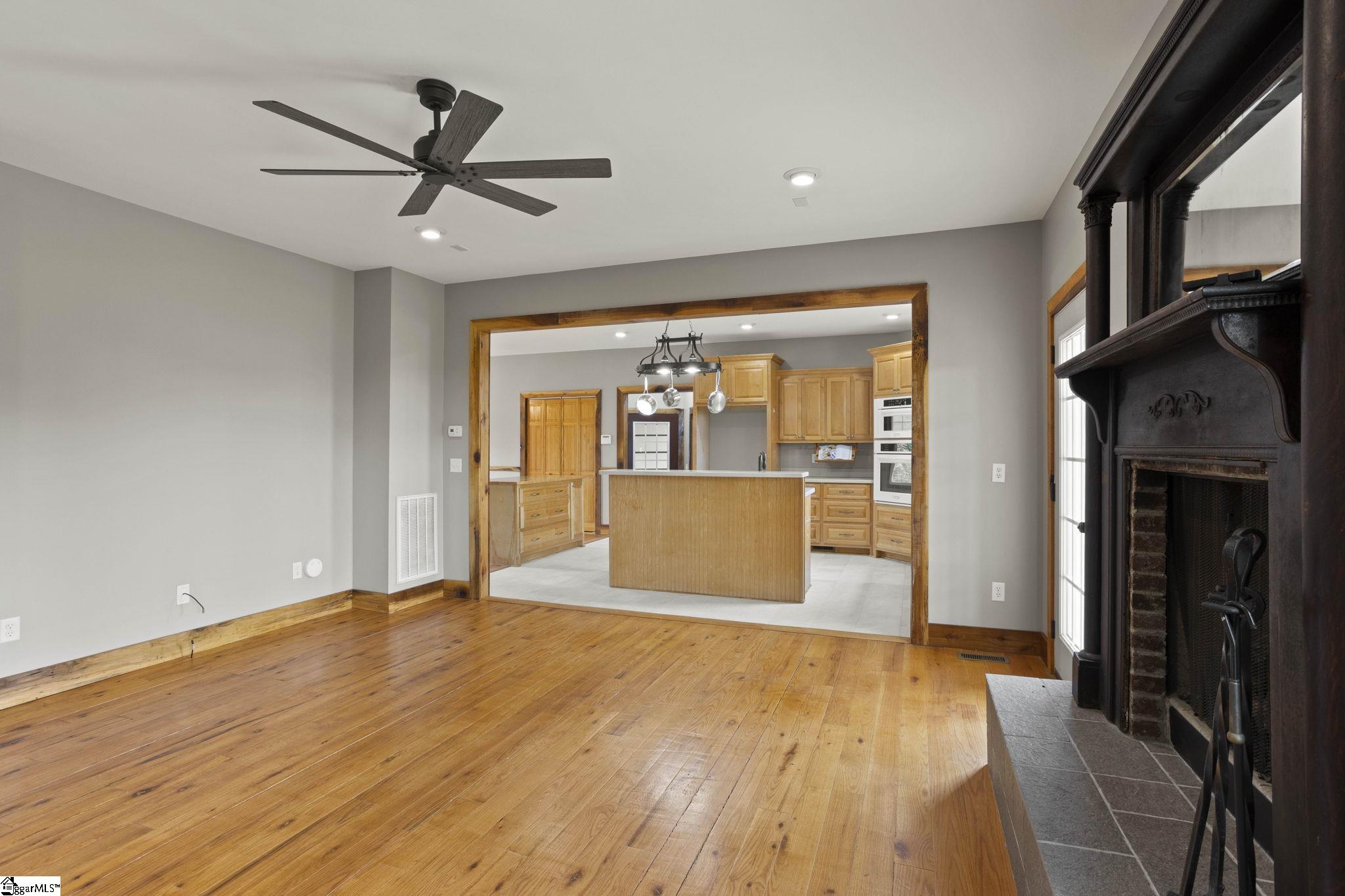 210 Rutledge Lake Road Greenville, SC 29617