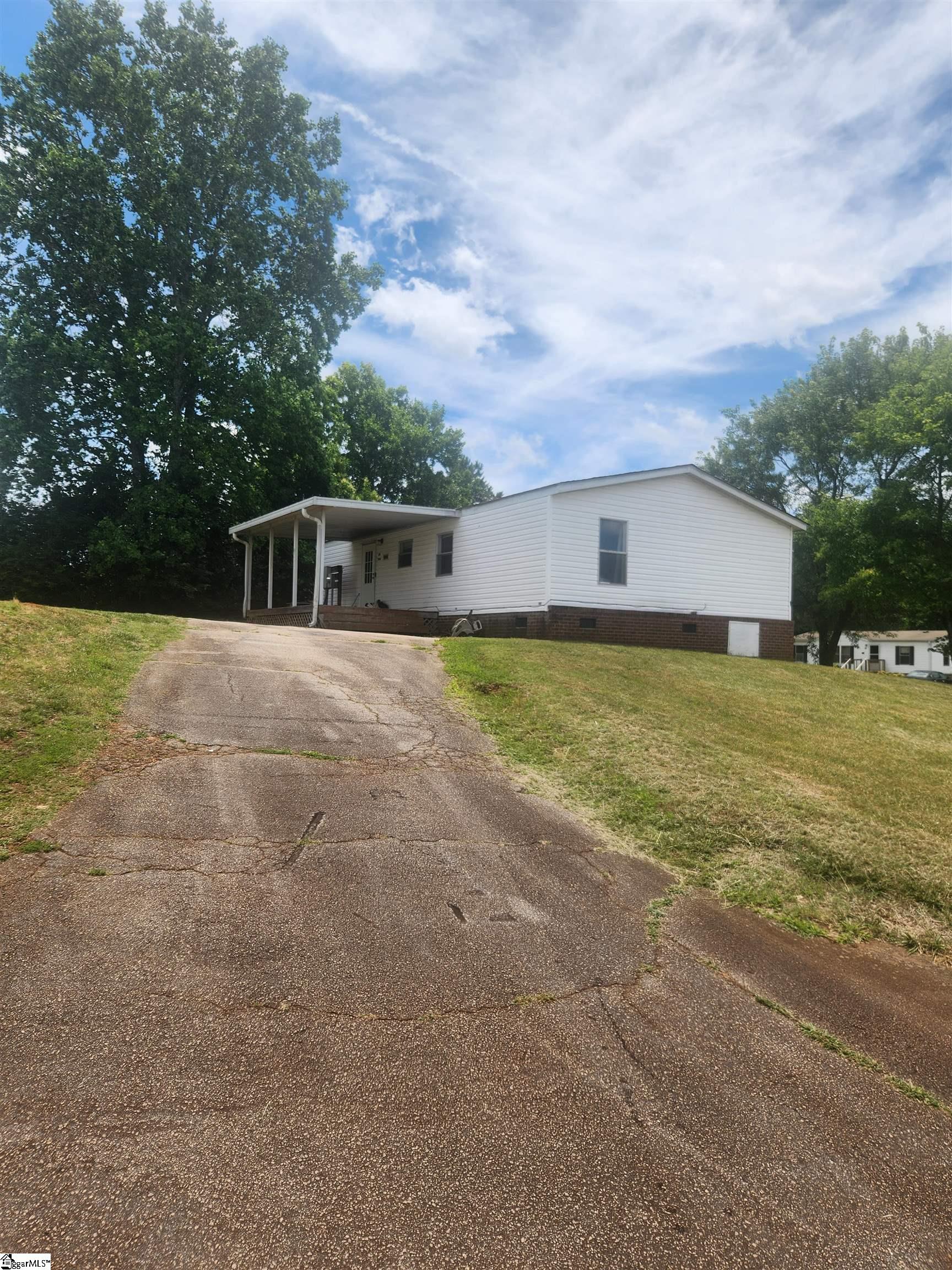 124 Saxon Drive Piedmont, SC 29673