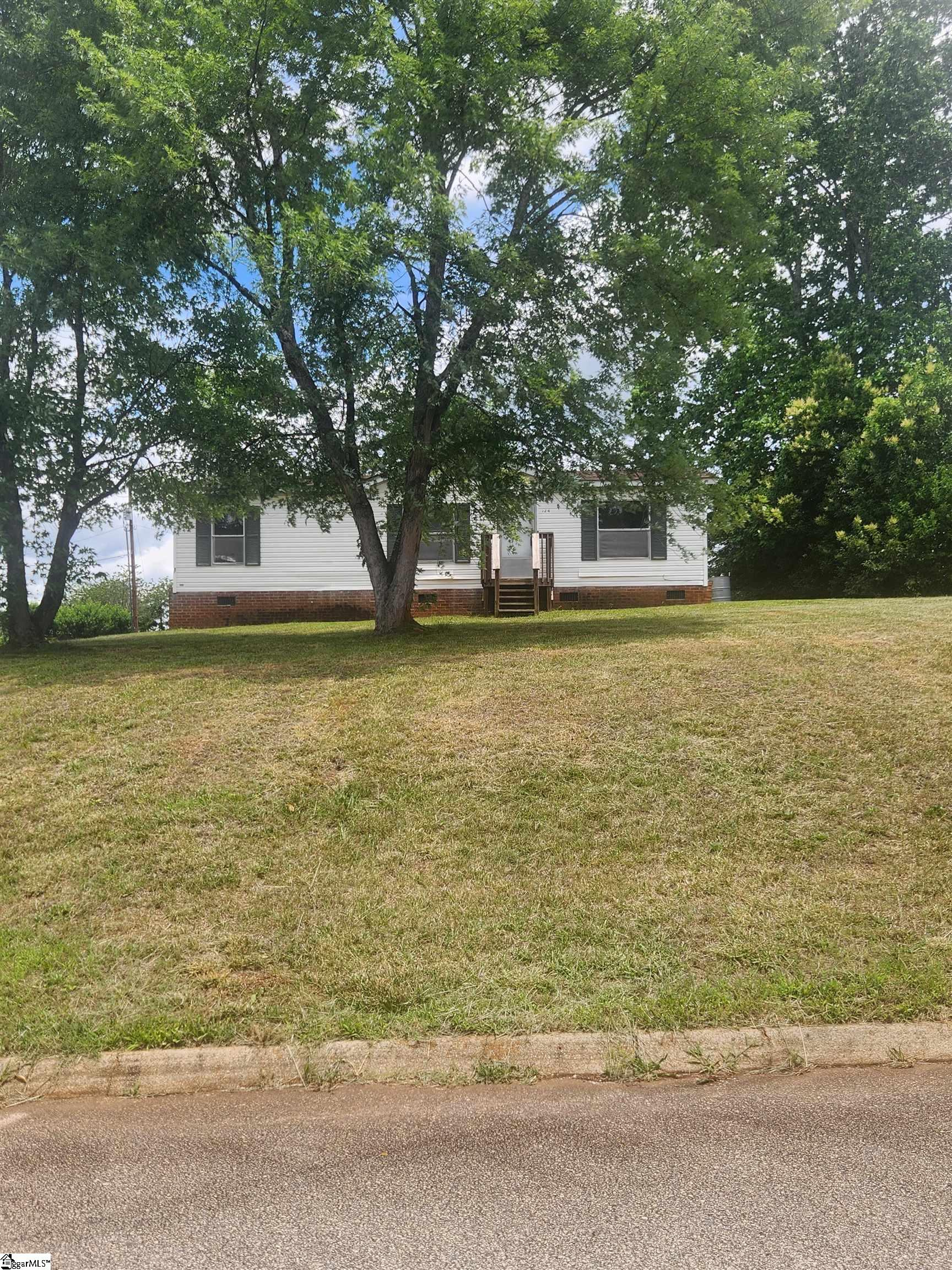 124 Saxon Drive Piedmont, SC 29673