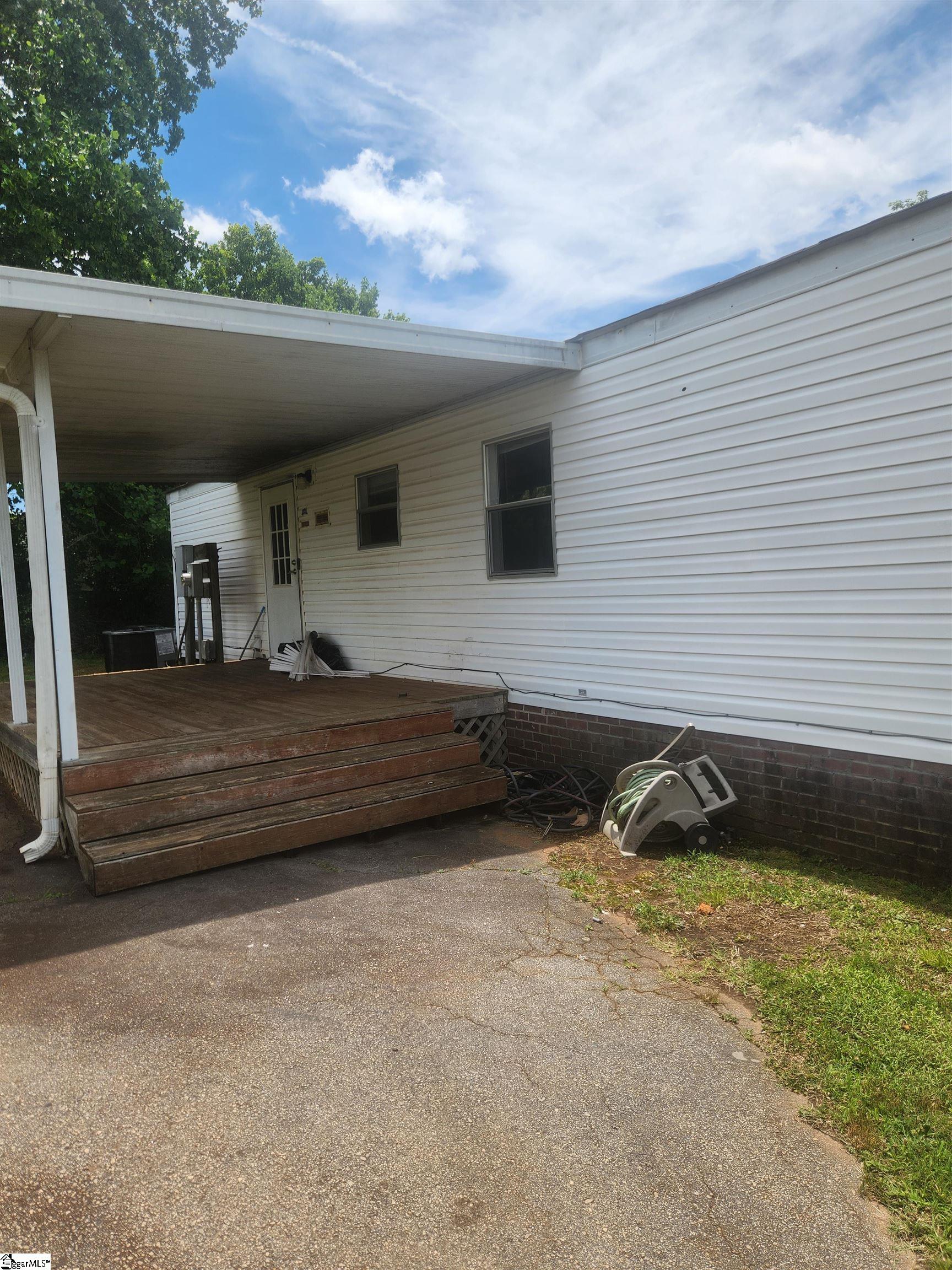 124 Saxon Drive Piedmont, SC 29673